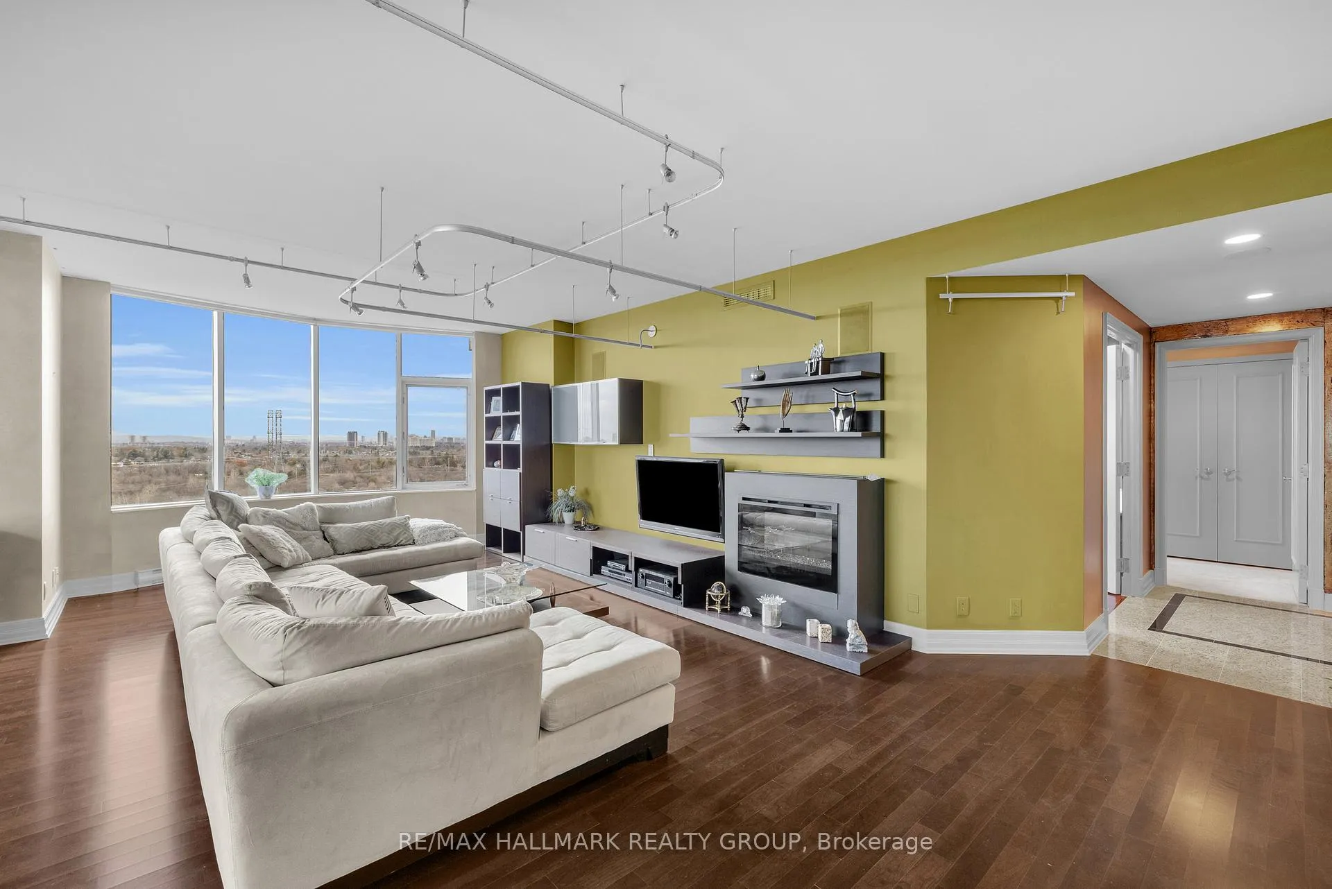 Photo 9 of Unit 1406, 3580 Rivergate Way, Ottawa, Quinterra — HOMEH