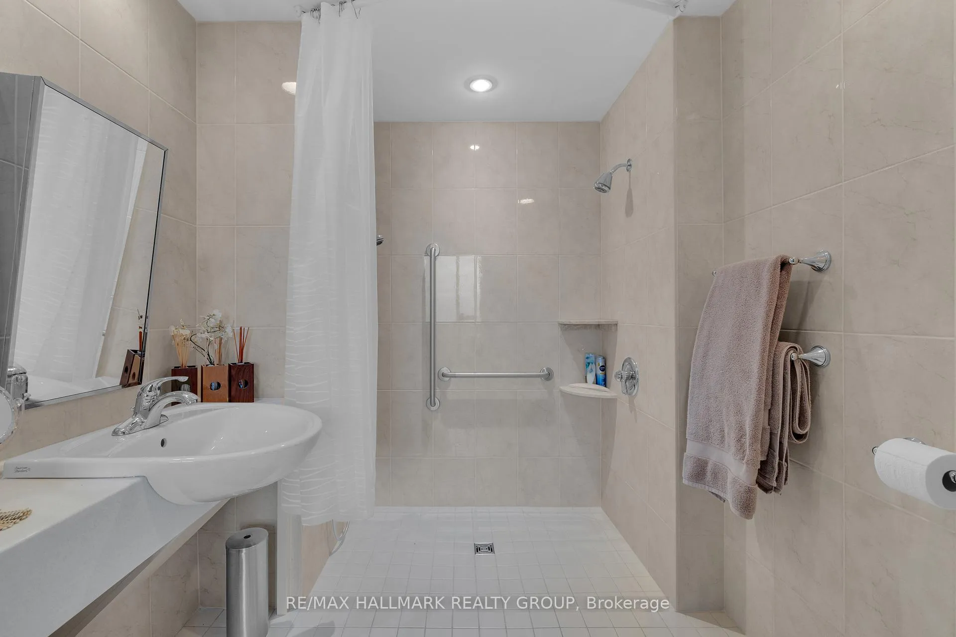 Photo 42 of Unit 1406, 3580 Rivergate Way, Ottawa, Quinterra — HOMEH