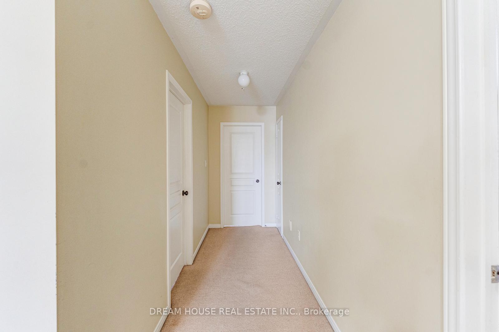 Photo 17 of 28 Cape Dorset Crescent, Brampton, Sandringham-Wellington — HOMEH