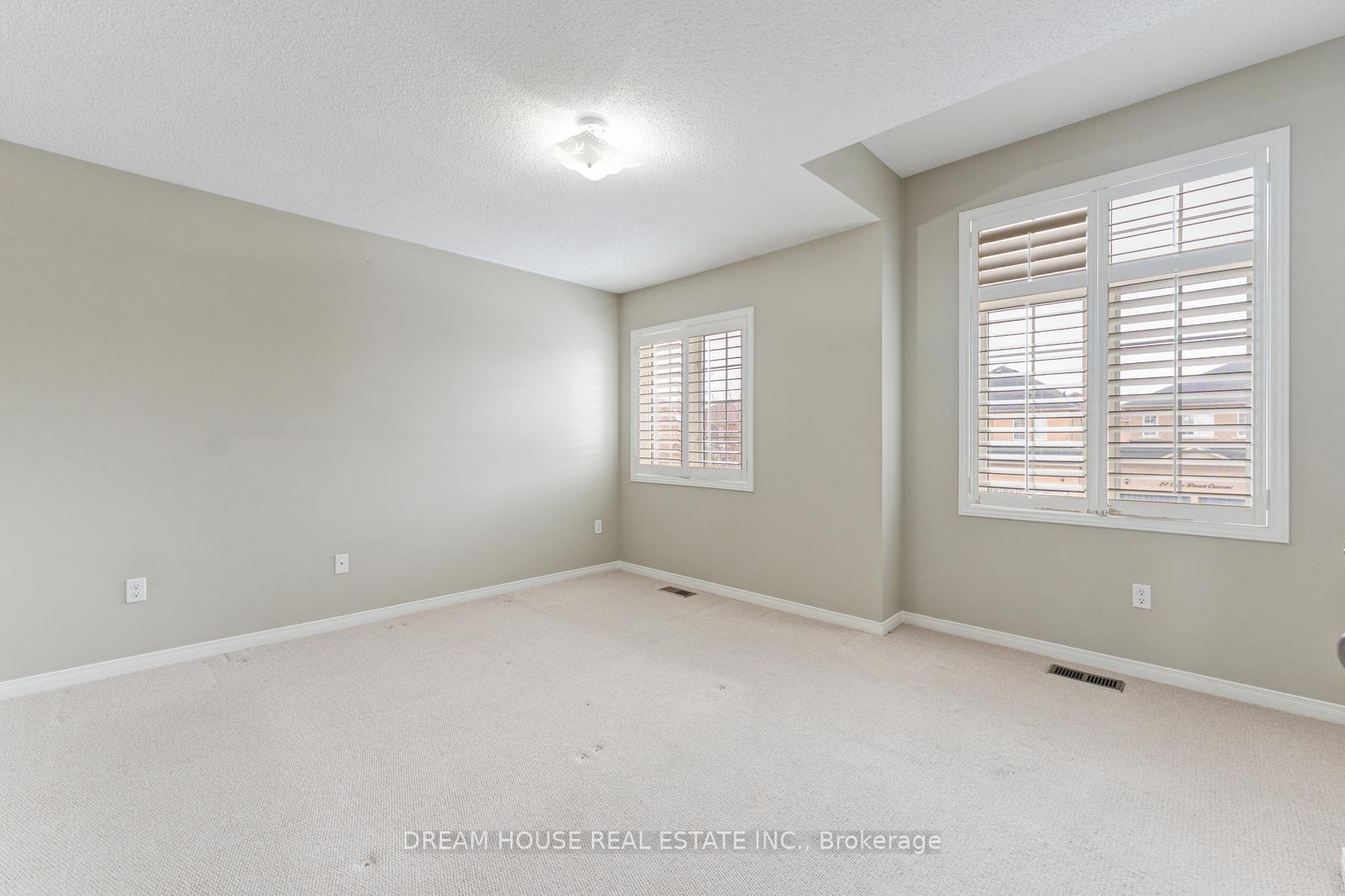 Photo 18 of 28 Cape Dorset Crescent, Brampton, Sandringham-Wellington — HOMEH