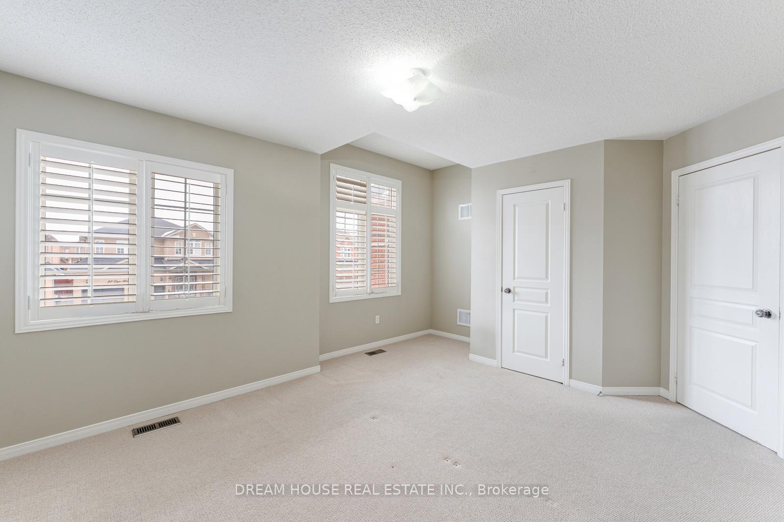 Photo 23 of 28 Cape Dorset Crescent, Brampton, Sandringham-Wellington — HOMEH