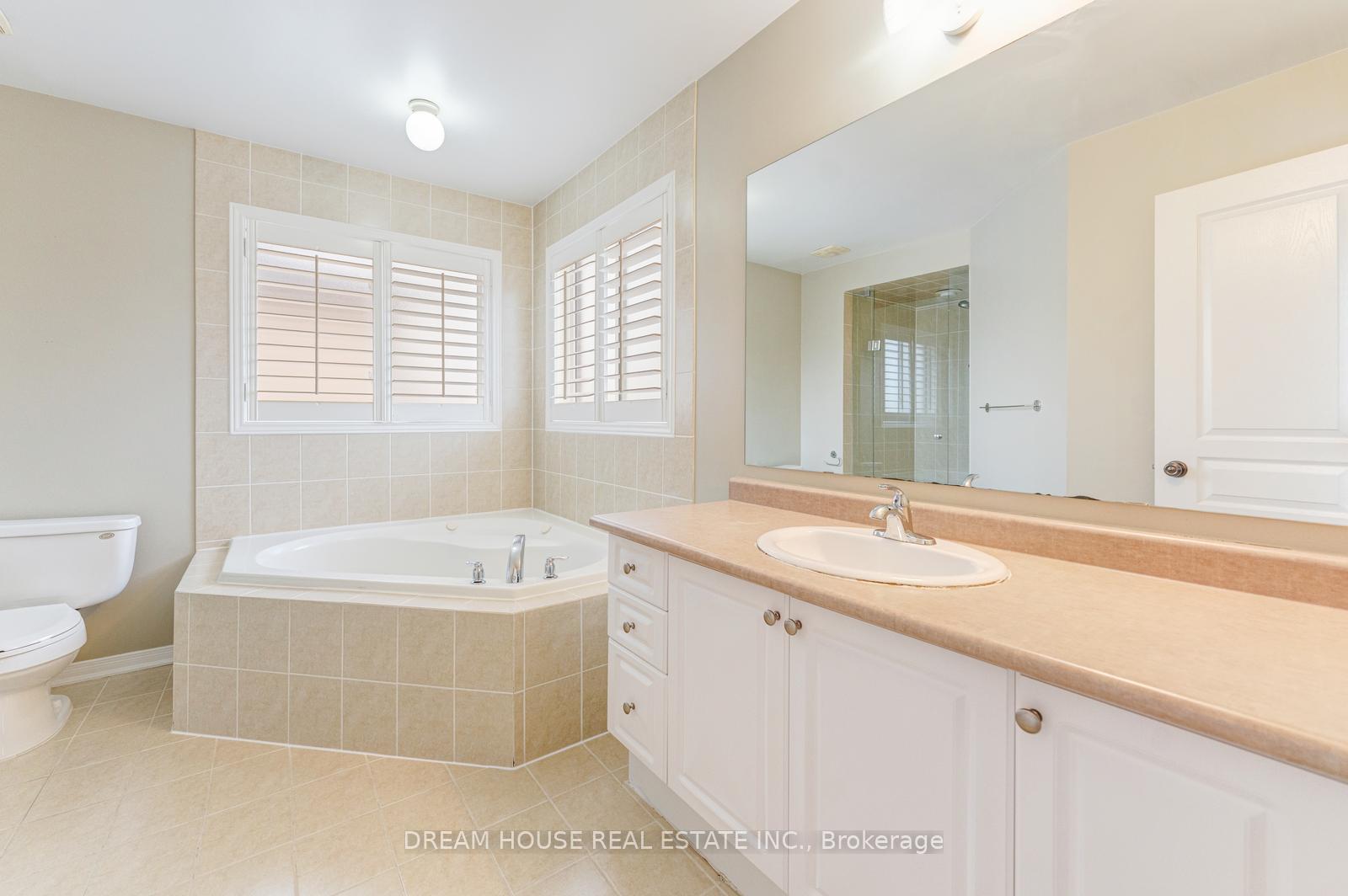 Photo 27 of 28 Cape Dorset Crescent, Brampton, Sandringham-Wellington — HOMEH