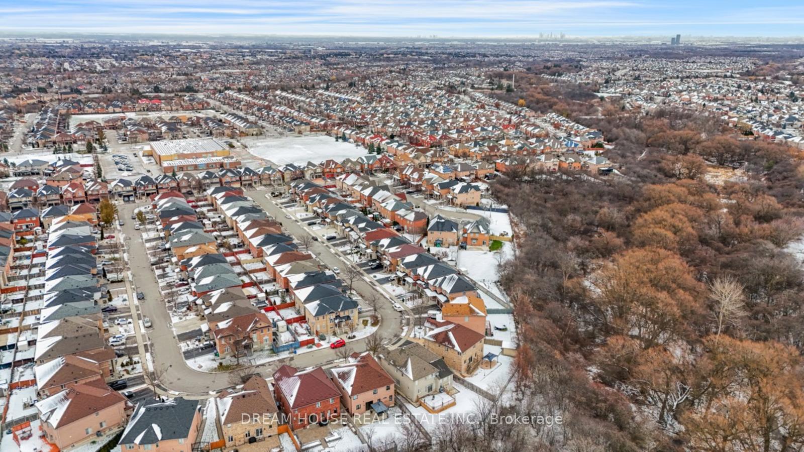Photo 34 of 28 Cape Dorset Crescent, Brampton, Sandringham-Wellington — HOMEH
