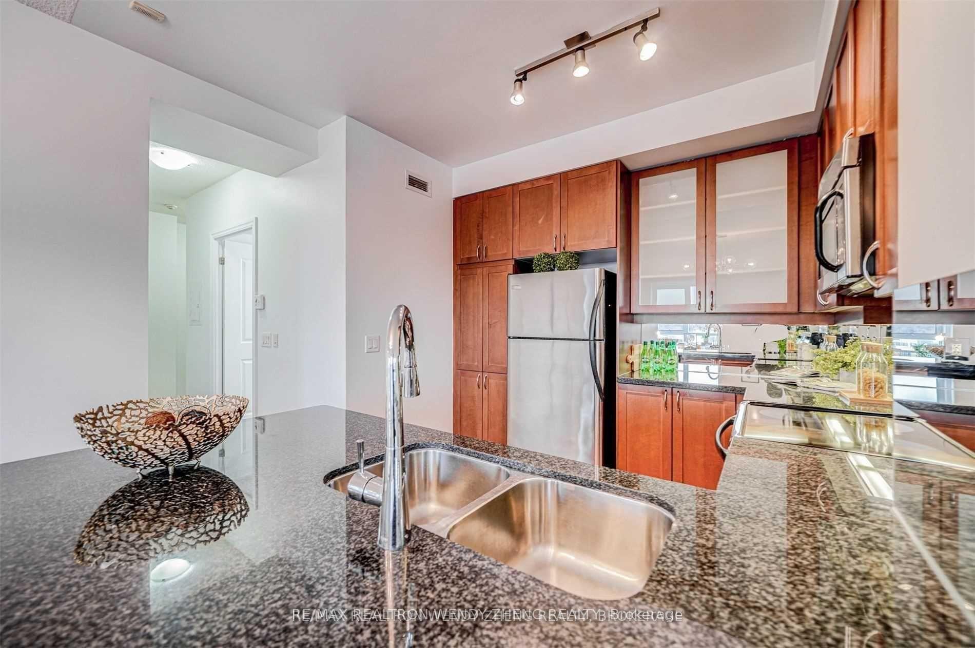 Photo 19 of Unit 609, 1 Upper Duke Crescent, Markham, Unionville — HOMEH