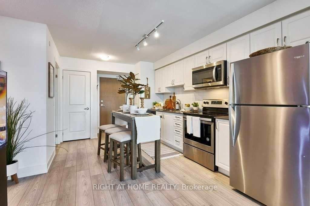 Photo 6 of Unit 1303, 1255 Bayly Street E, Pickering, Bay Ridges — HOMEH