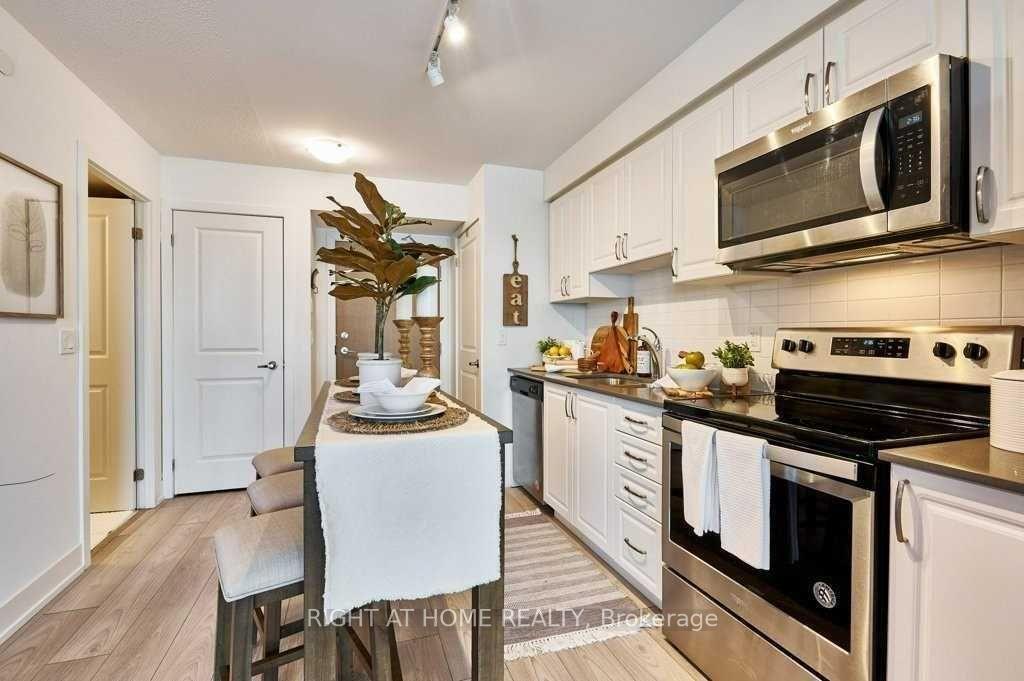 Photo 7 of Unit 1303, 1255 Bayly Street E, Pickering, Bay Ridges — HOMEH