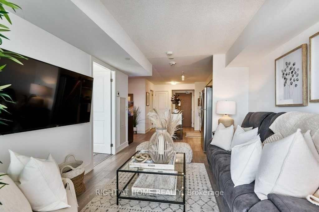 Photo 14 of Unit 1303, 1255 Bayly Street E, Pickering, Bay Ridges — HOMEH