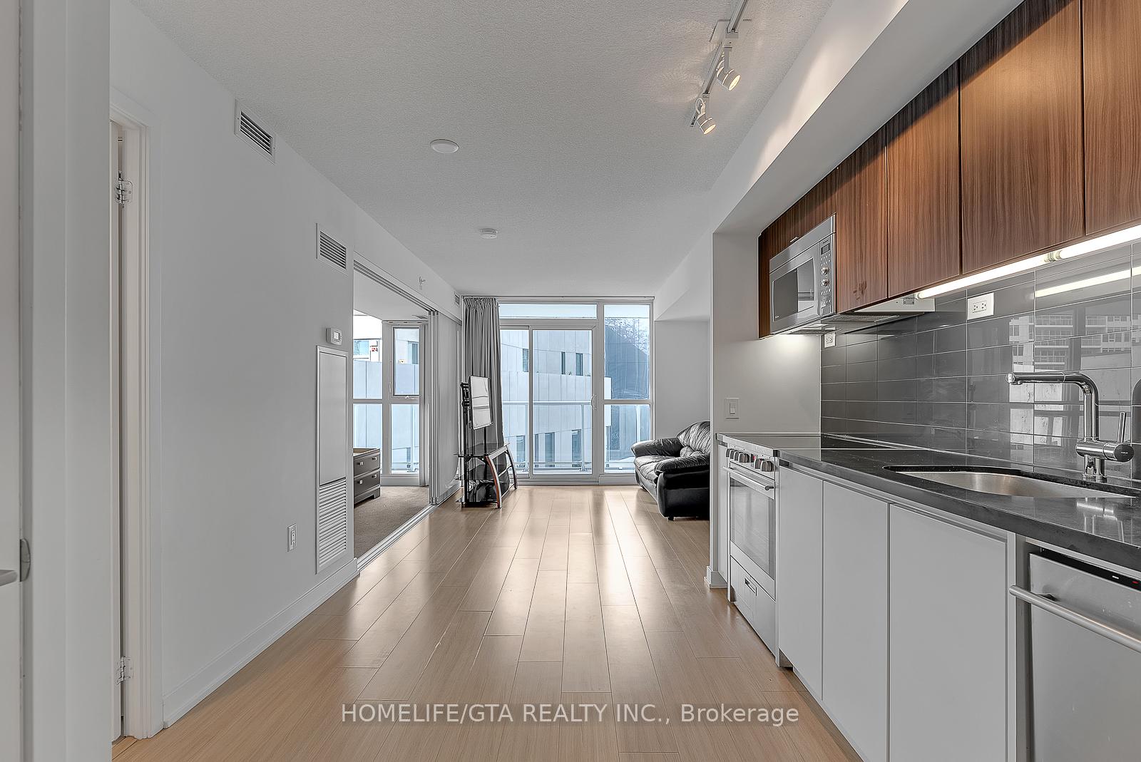 Photo 2 of Unit 511, 75 Queens Wharf Road, Toronto, Waterfront Communities — HOMEH