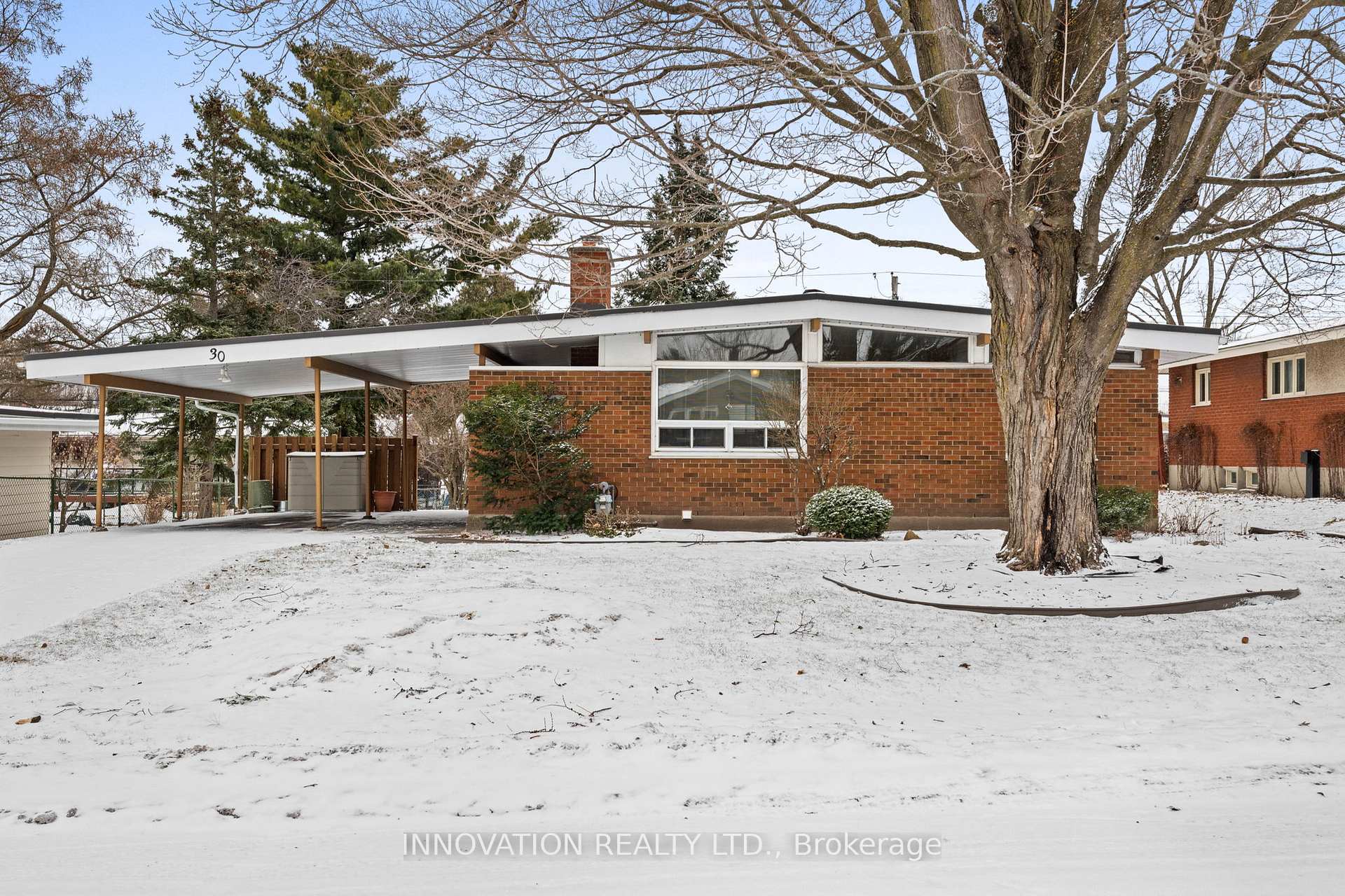 Front of 30 Bowmoor Avenue