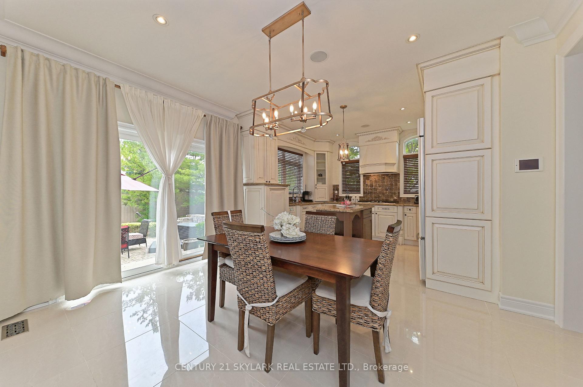 Photo 7 of 185 Don Minaker Drive, Brampton, Bram East — HOMEH