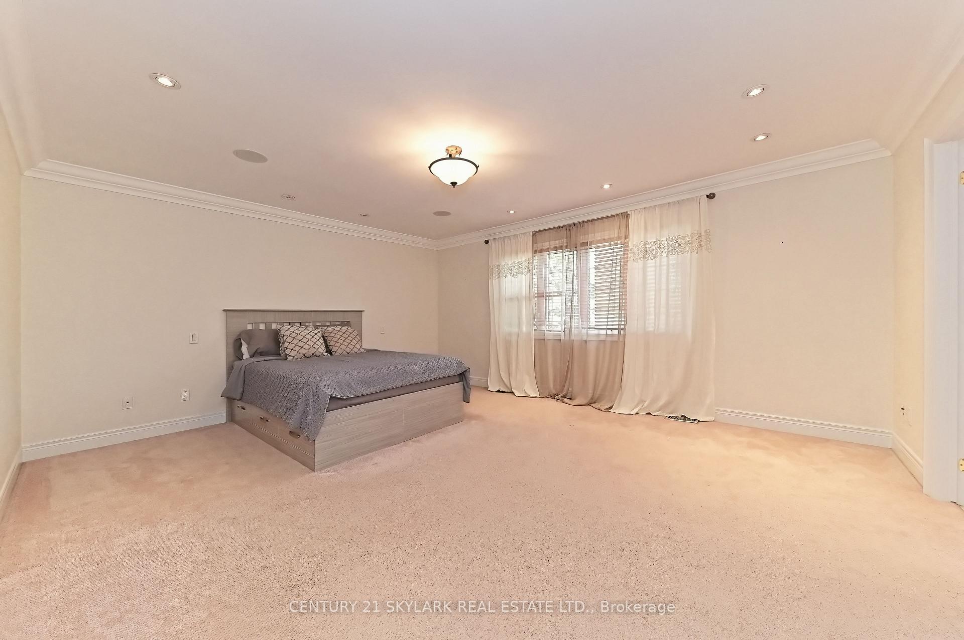Photo 17 of 185 Don Minaker Drive, Brampton, Bram East — HOMEH
