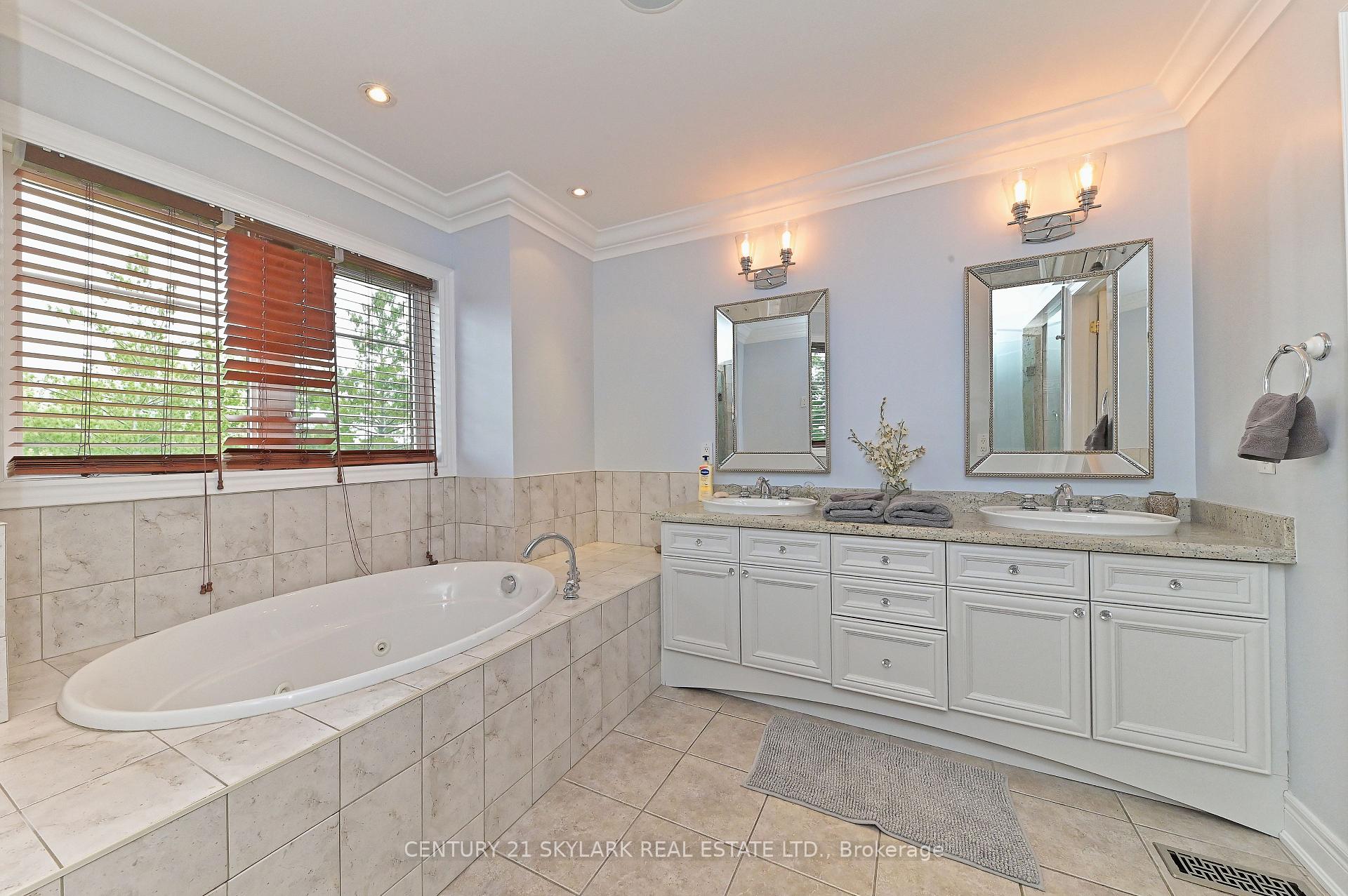 Photo 20 of 185 Don Minaker Drive, Brampton, Bram East — HOMEH