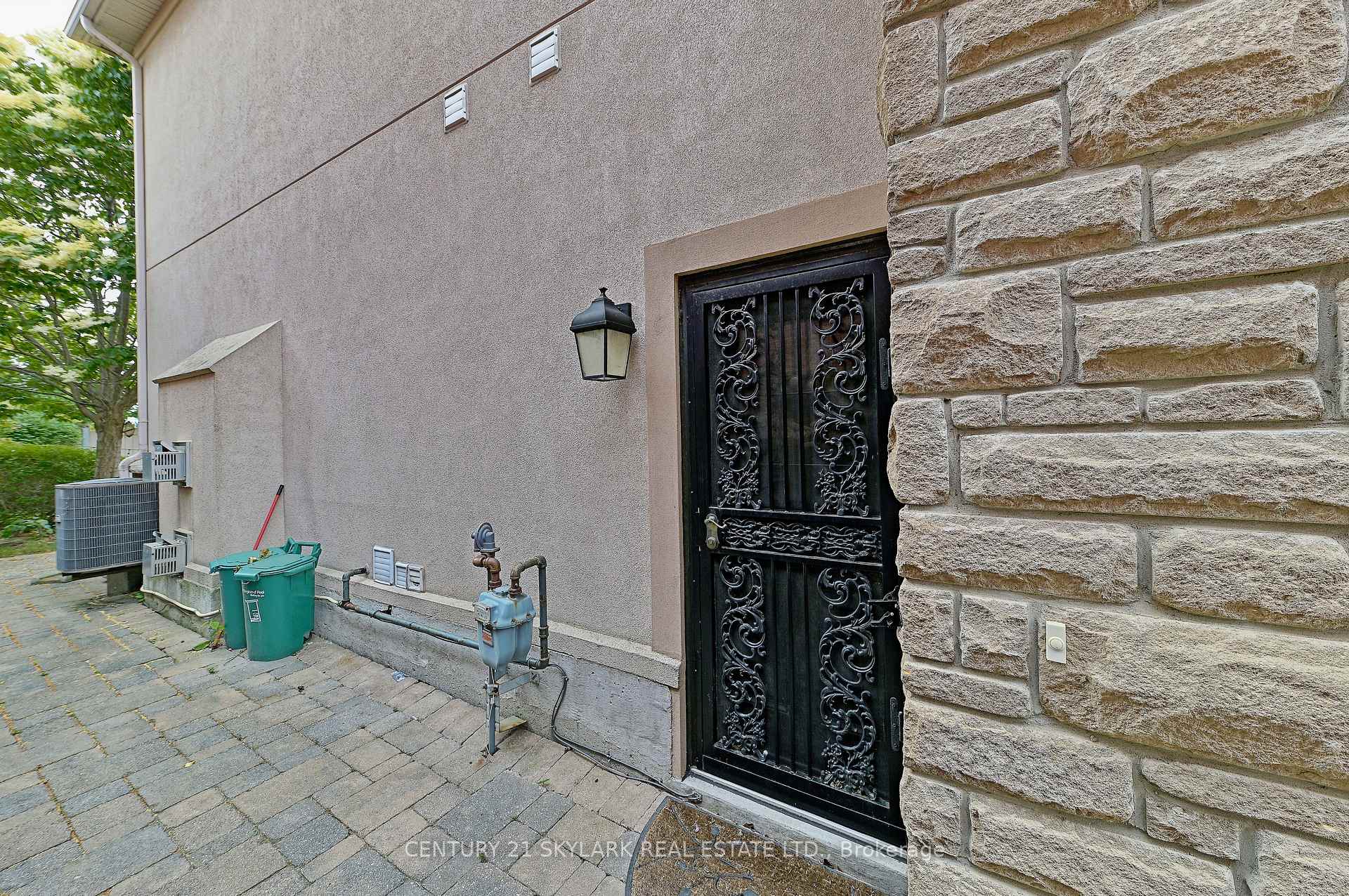 Photo 31 of 185 Don Minaker Drive, Brampton, Bram East — HOMEH