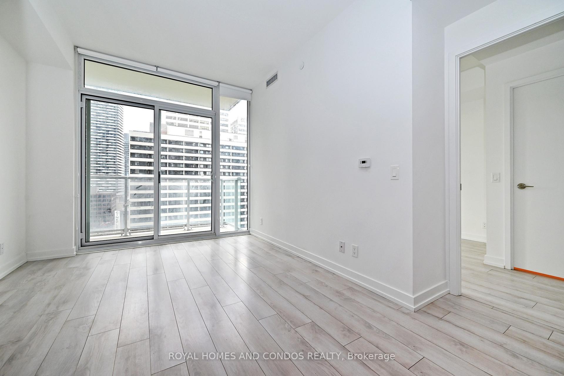 Photo 10 of Unit 913, 33 Helendale Avenue, Toronto, Yonge-Eglinton — HOMEH