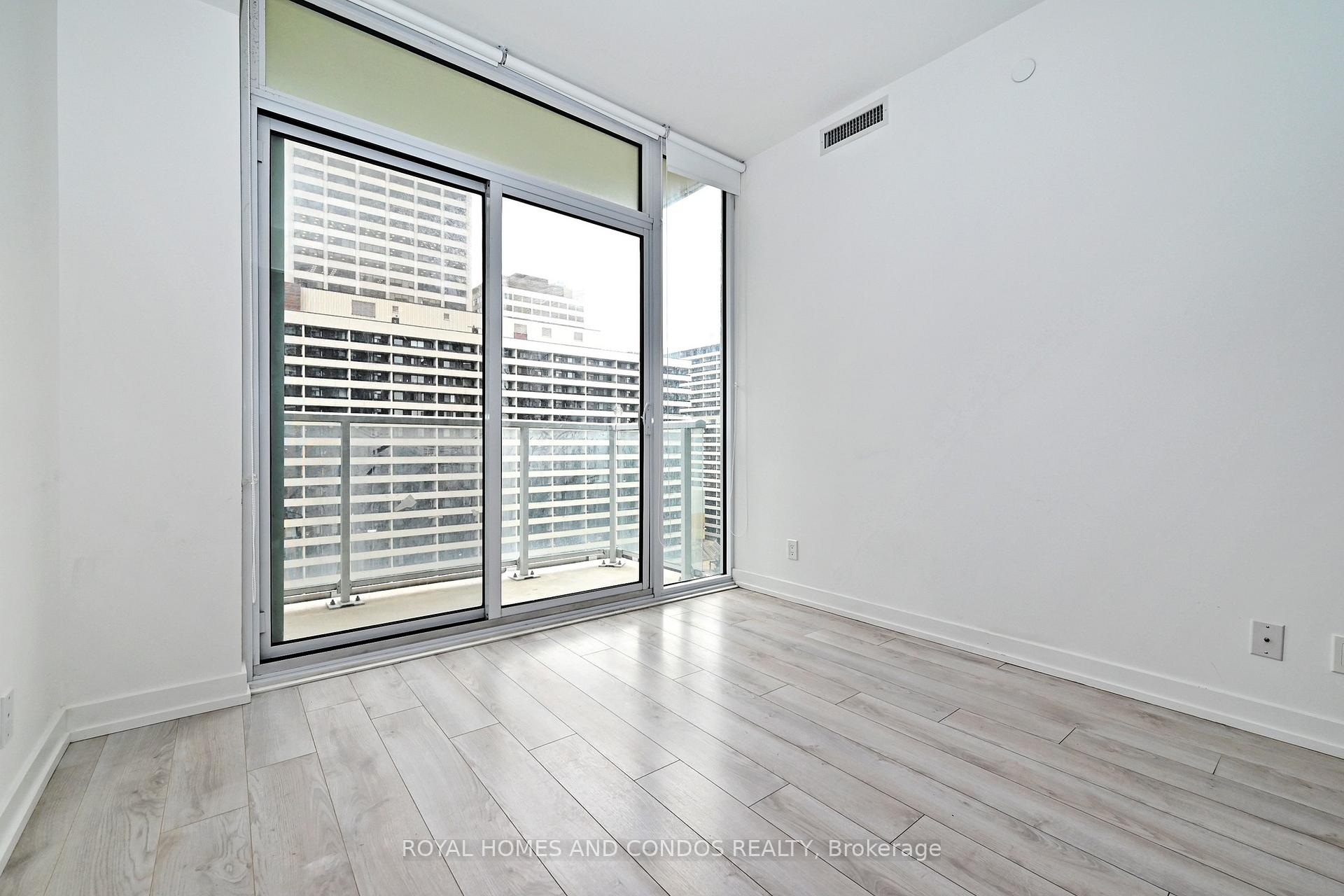 Photo 11 of Unit 913, 33 Helendale Avenue, Toronto, Yonge-Eglinton — HOMEH