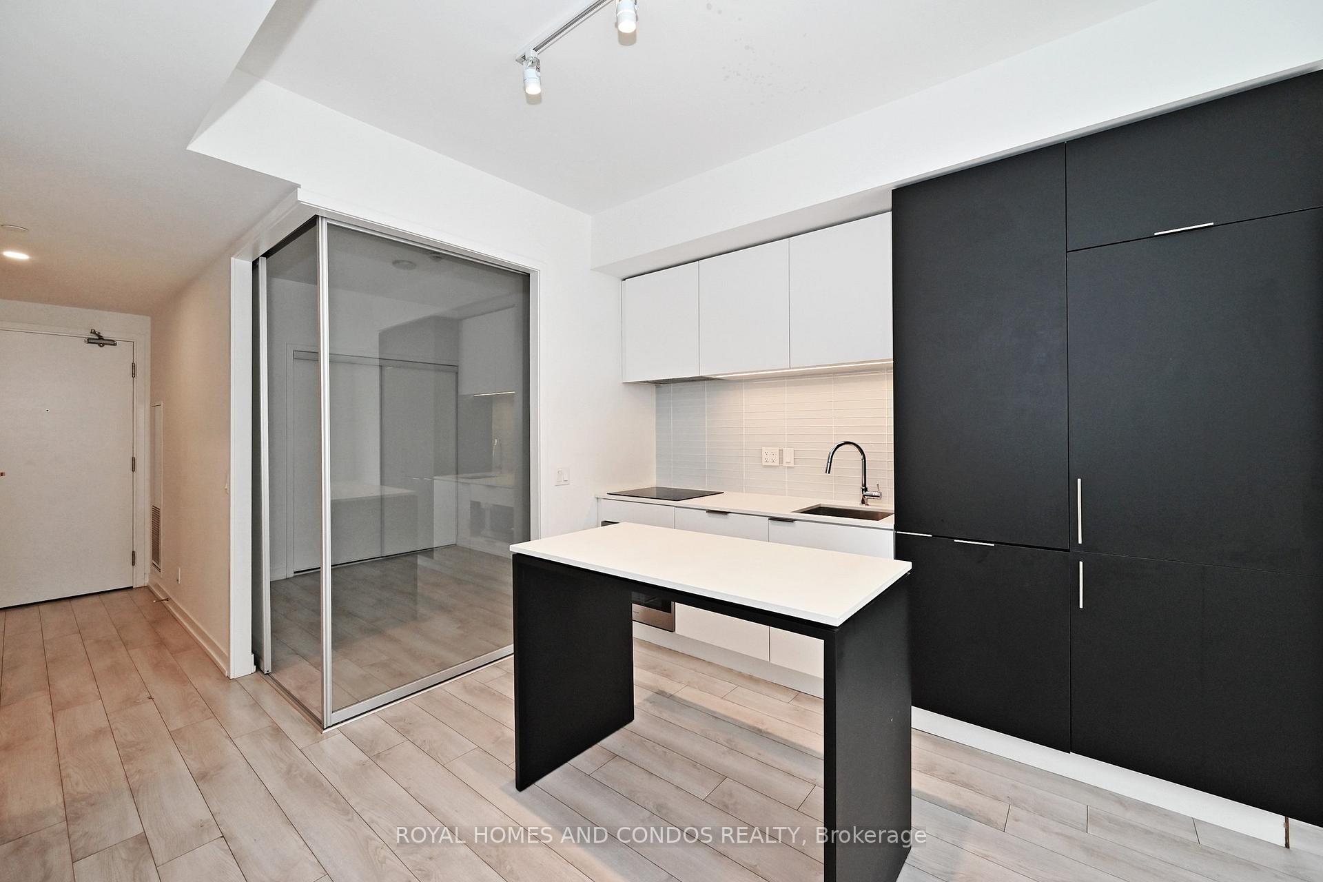 Photo 15 of Unit 913, 33 Helendale Avenue, Toronto, Yonge-Eglinton — HOMEH