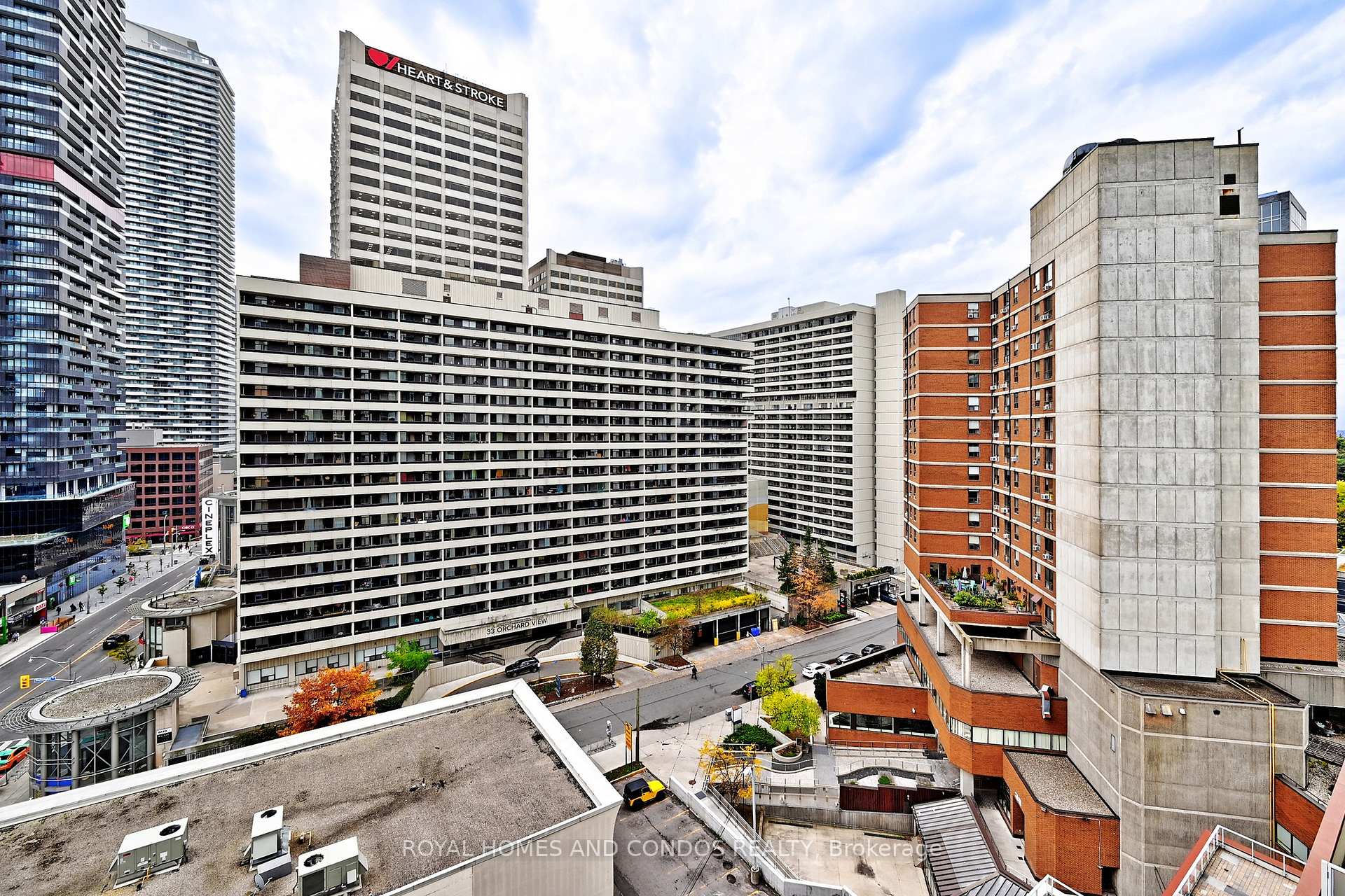 Photo 47 of Unit 913, 33 Helendale Avenue, Toronto, Yonge-Eglinton — HOMEH