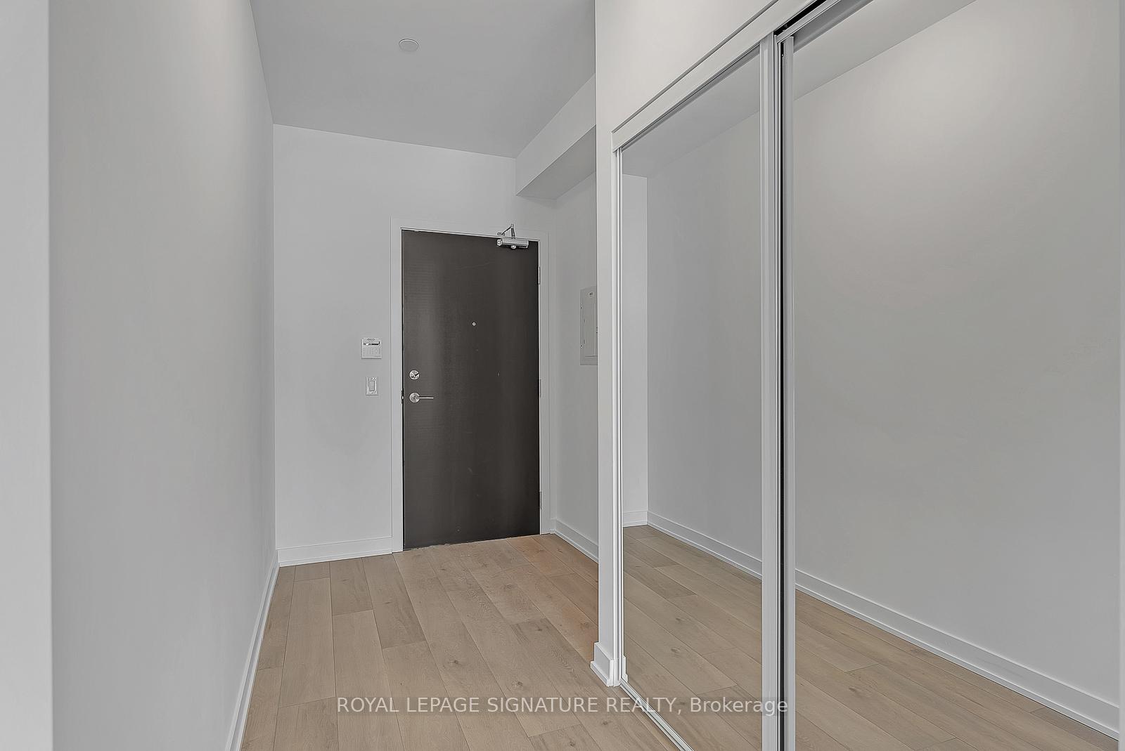 Photo 4 of Unit 1101, 38 Honeycrisp Centre Crescent, Vaughan, Vaughan Corporate Centre — HOMEH