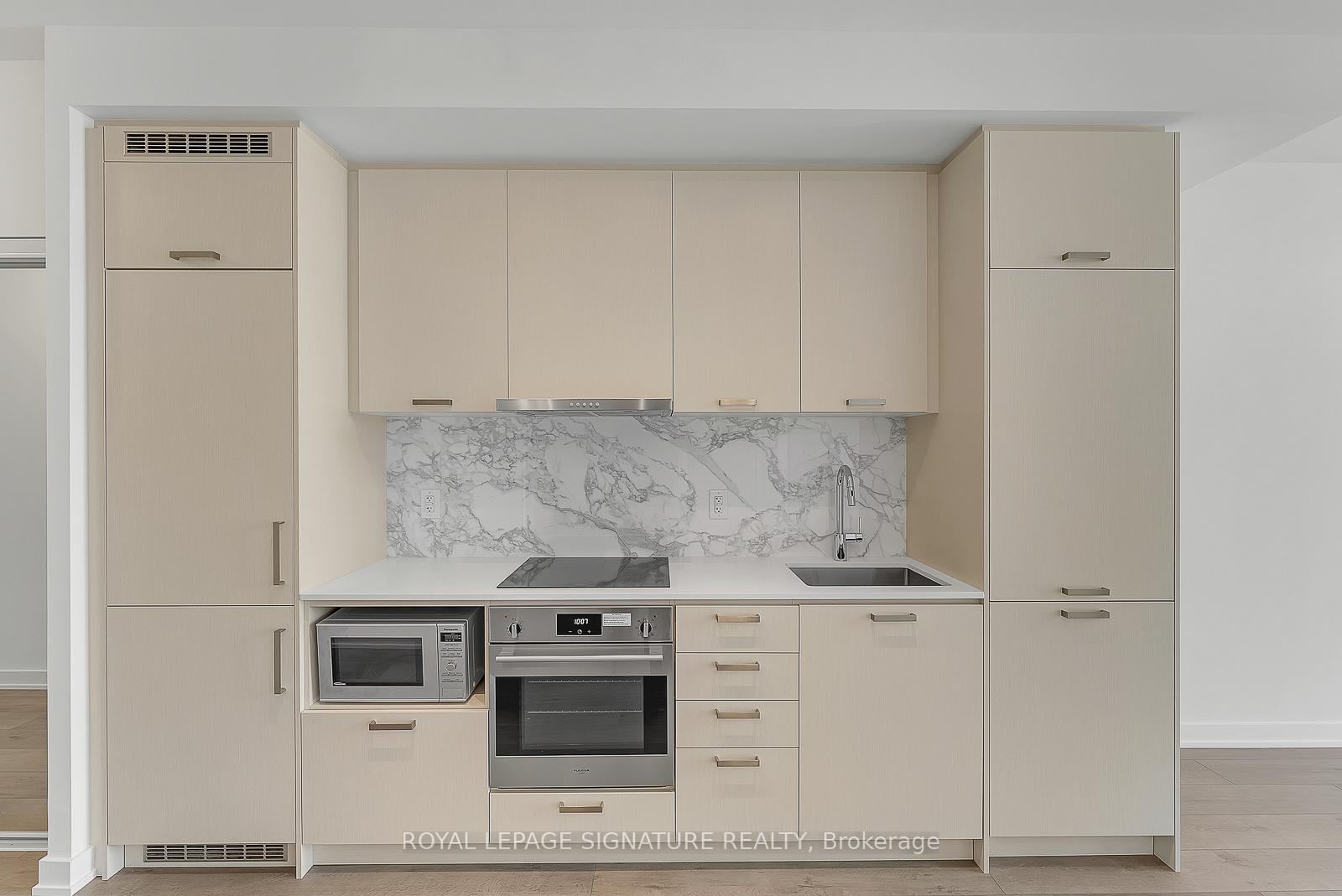Photo 6 of Unit 1101, 38 Honeycrisp Centre Crescent, Vaughan, Vaughan Corporate Centre — HOMEH