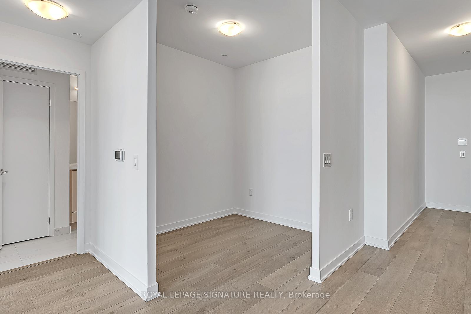 Photo 10 of Unit 1101, 38 Honeycrisp Centre Crescent, Vaughan, Vaughan Corporate Centre — HOMEH