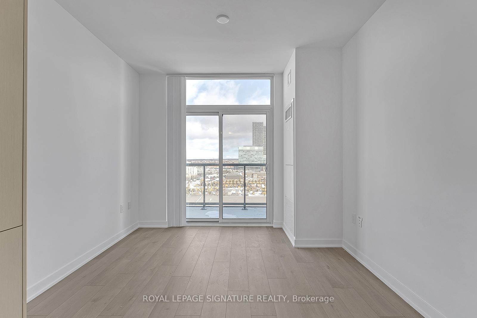 Photo 14 of Unit 1101, 38 Honeycrisp Centre Crescent, Vaughan, Vaughan Corporate Centre — HOMEH