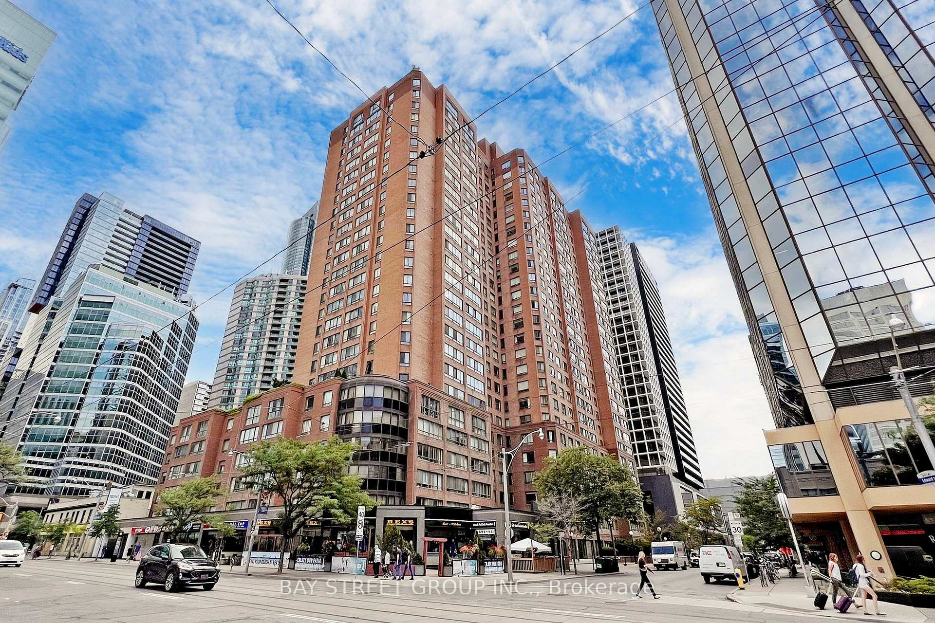 Front of Unit 601, 633 Bay Street