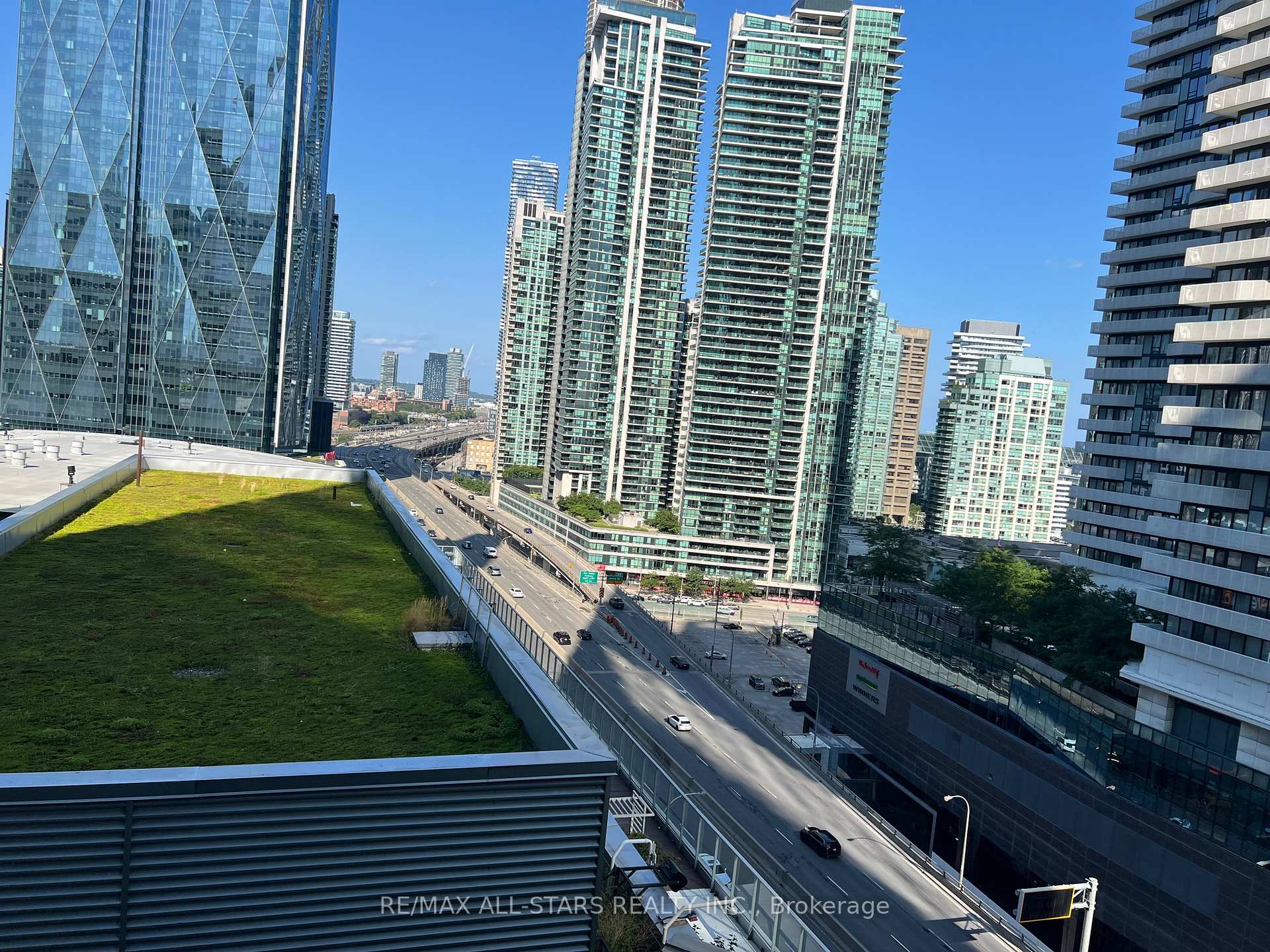 Photo 3 of Unit 1306, 55 Bremner Boulevard, Toronto, Waterfront Communities — HOMEH