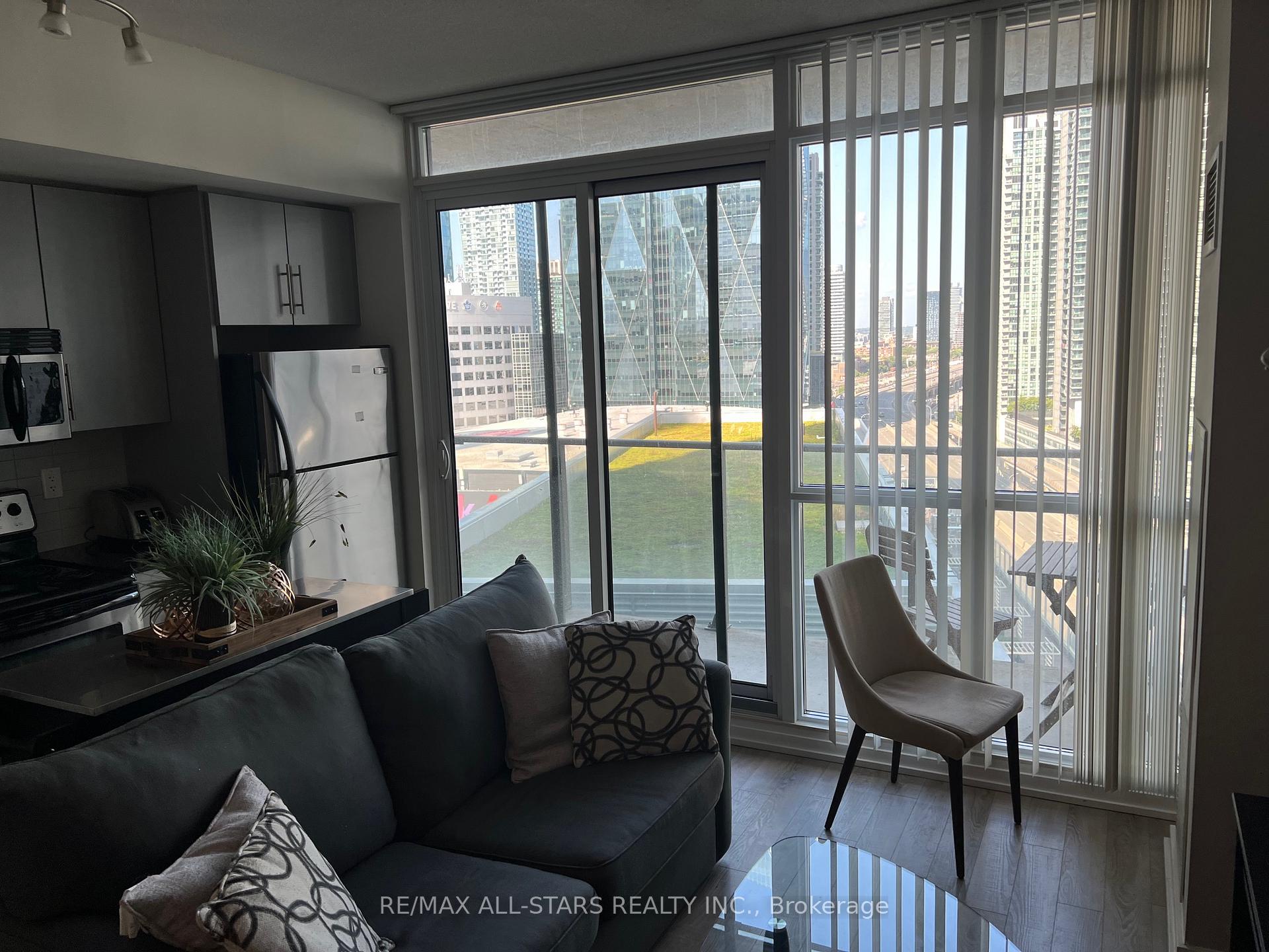 Photo 6 of Unit 1306, 55 Bremner Boulevard, Toronto, Waterfront Communities — HOMEH