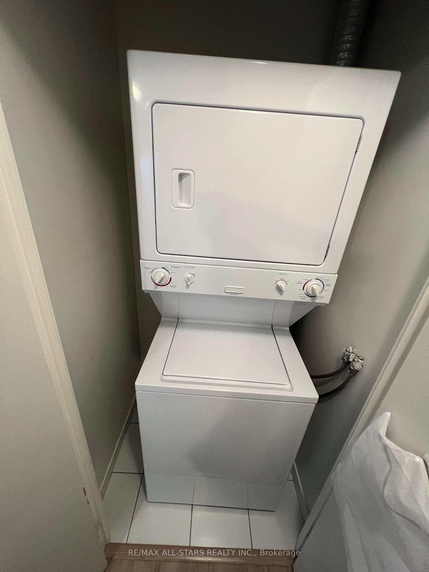 Photo 10 of Unit 1306, 55 Bremner Boulevard, Toronto, Waterfront Communities — HOMEH