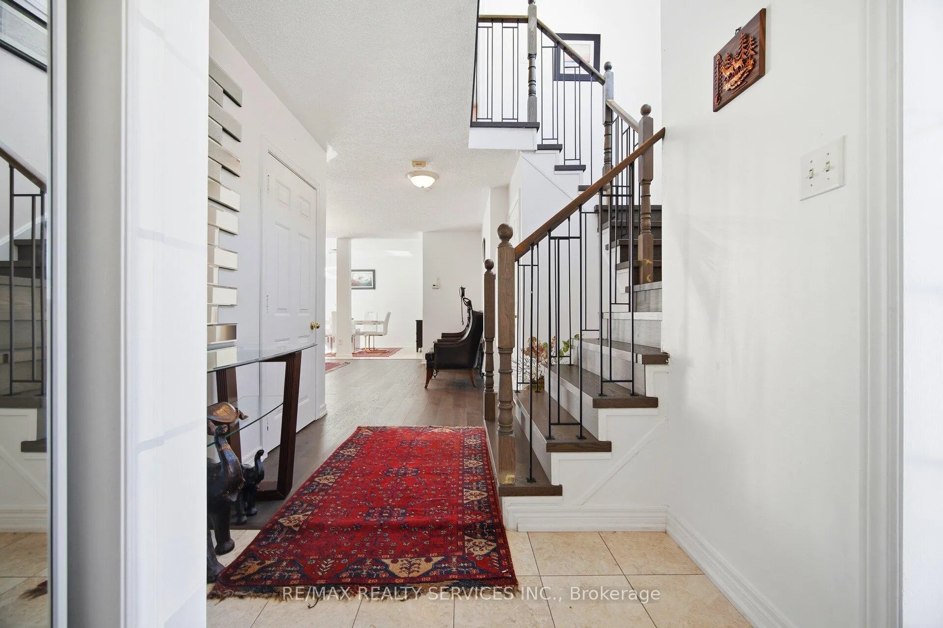Photo 5 of 28 Gold Park Place, Brampton, Fletcher's Meadow — HOMEH