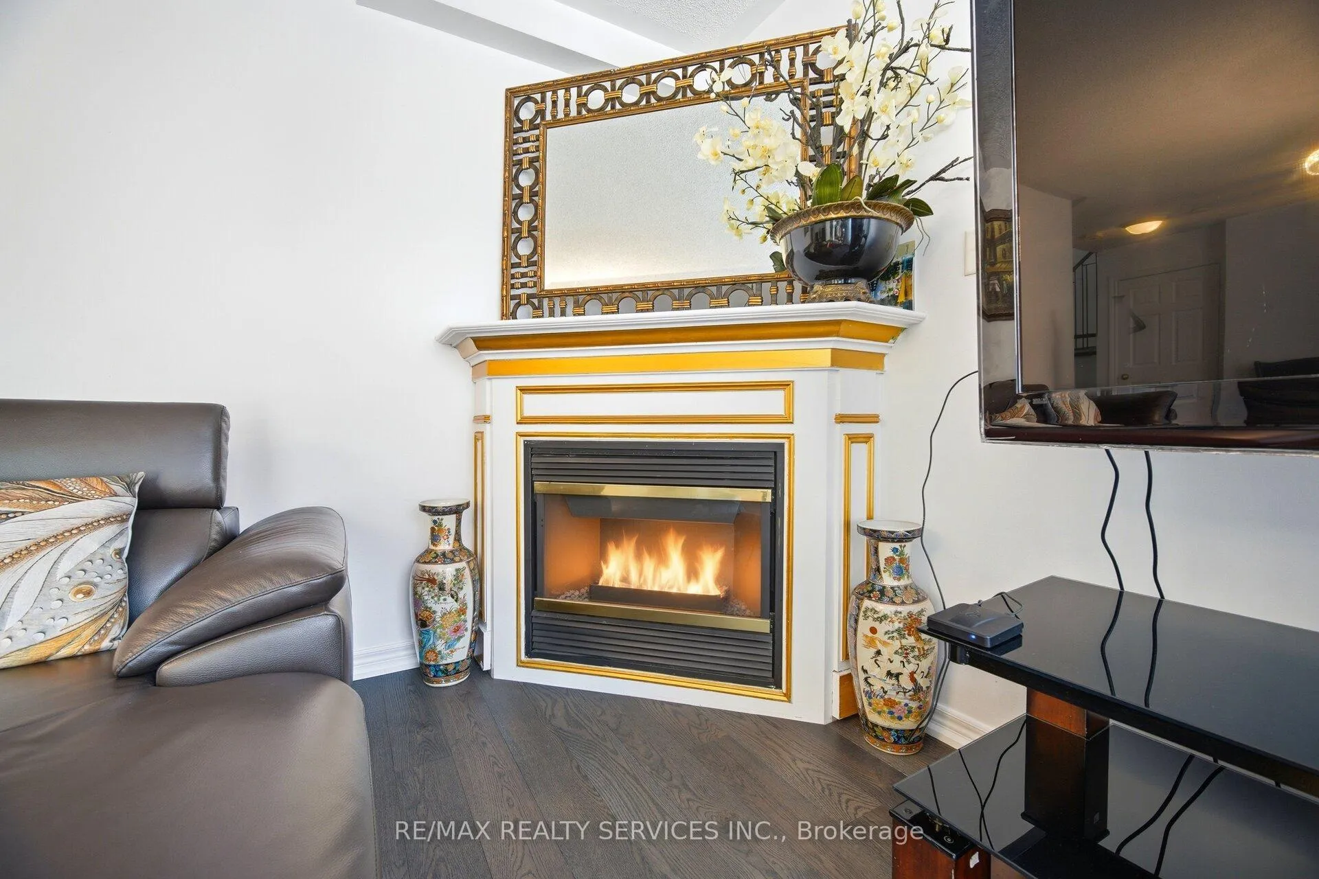 Photo 8 of 28 Gold Park Place, Brampton, Fletcher's Meadow — HOMEH