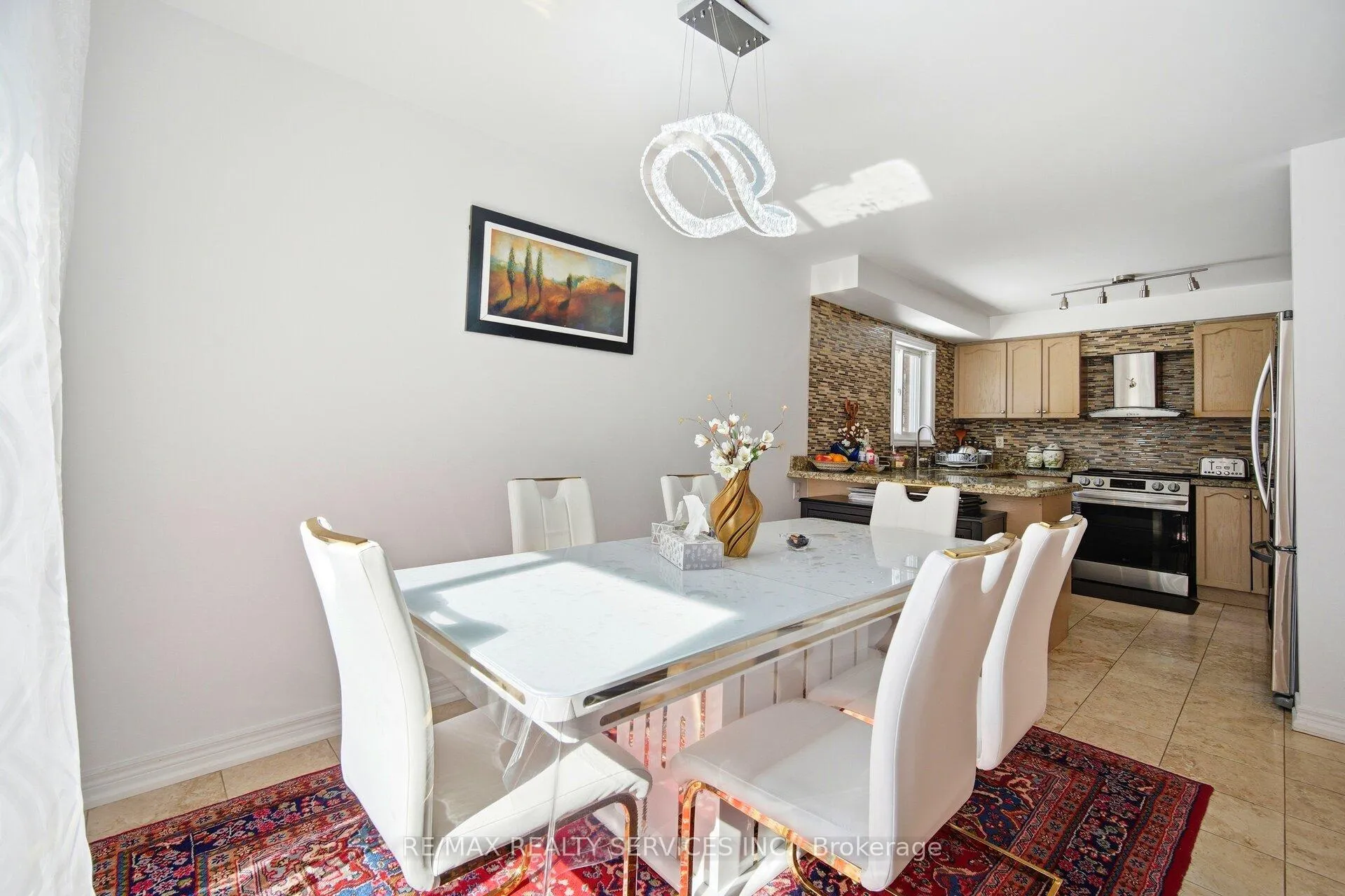 Photo 13 of 28 Gold Park Place, Brampton, Fletcher's Meadow — HOMEH
