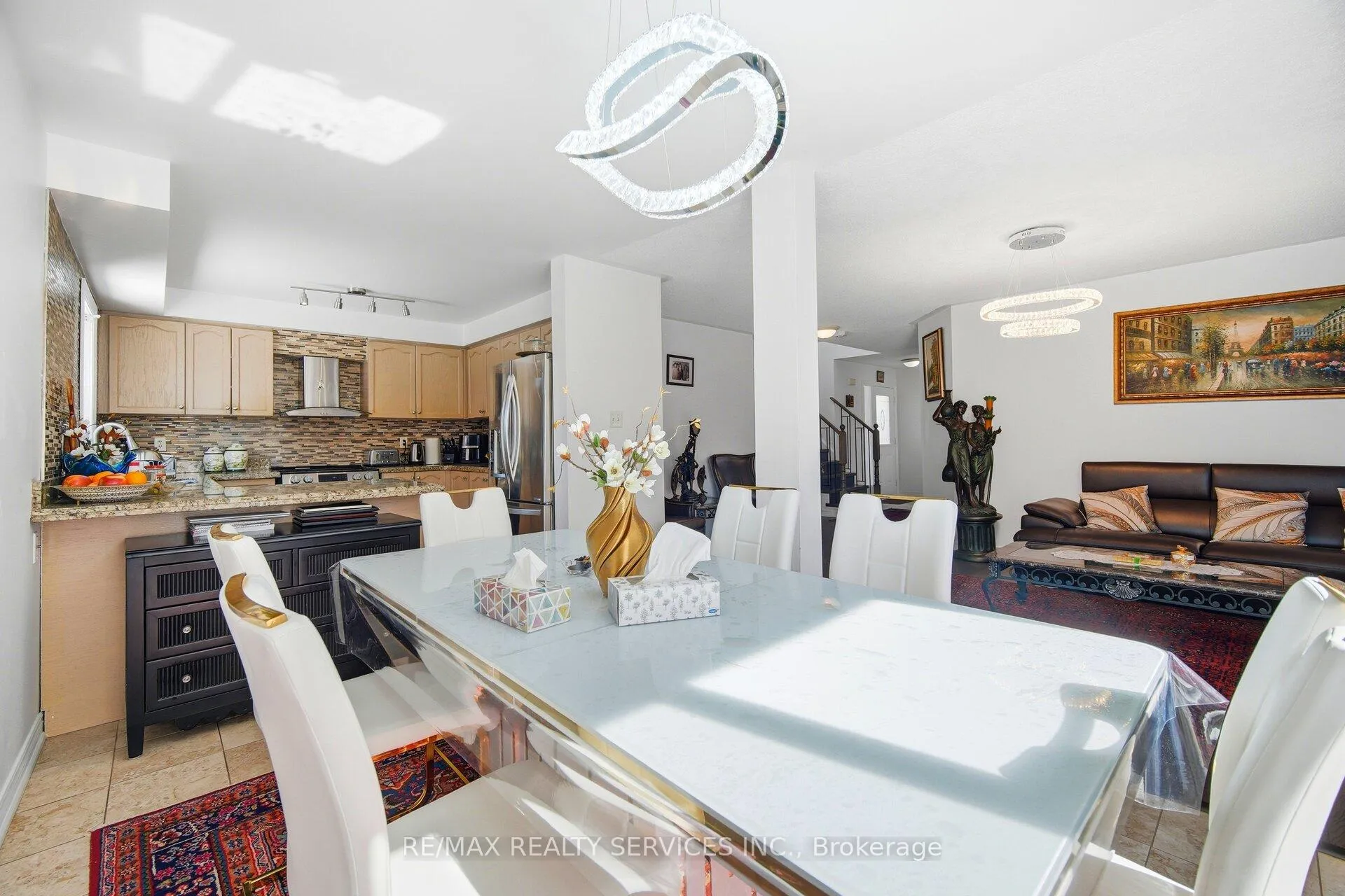 Photo 14 of 28 Gold Park Place, Brampton, Fletcher's Meadow — HOMEH
