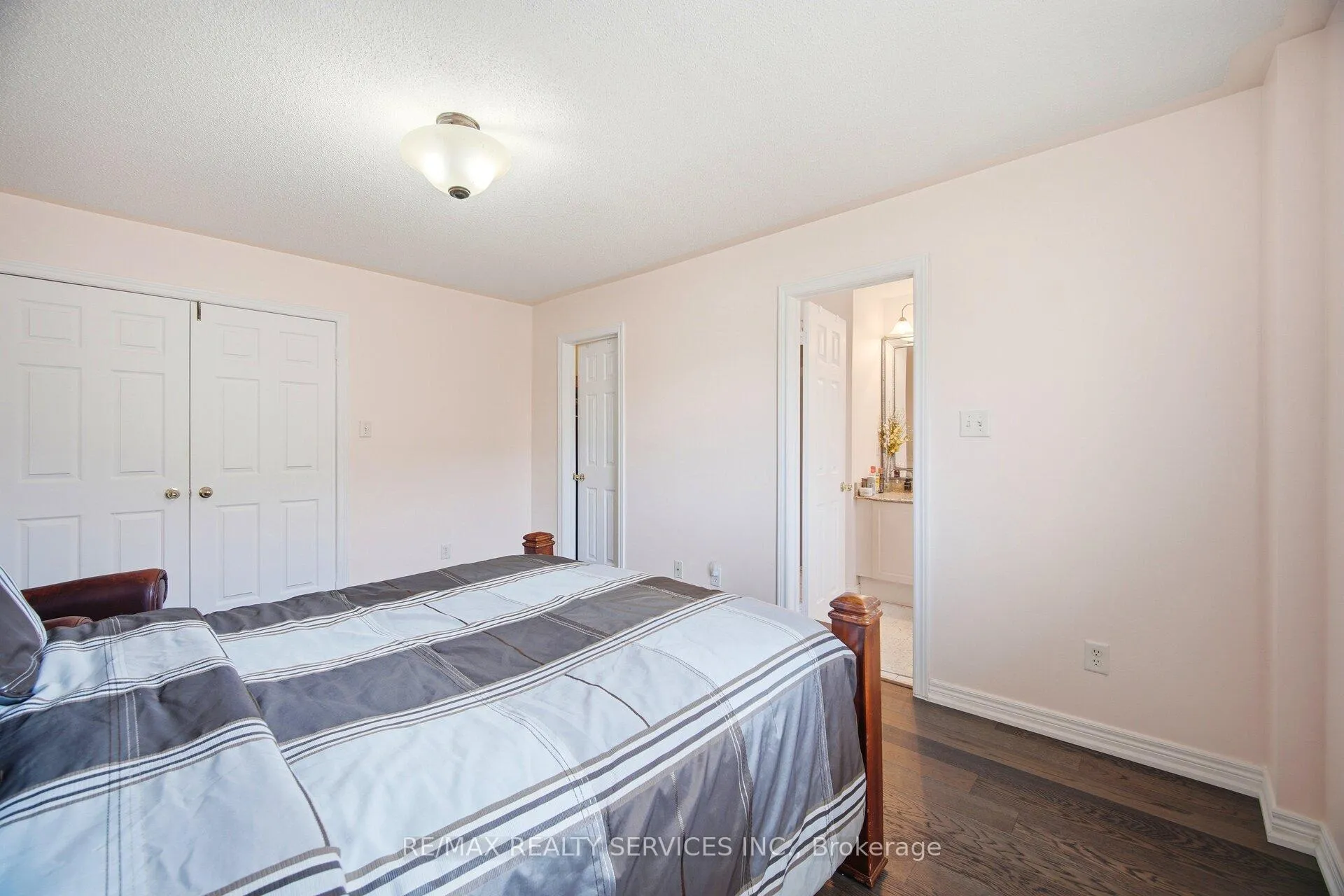 Photo 24 of 28 Gold Park Place, Brampton, Fletcher's Meadow — HOMEH