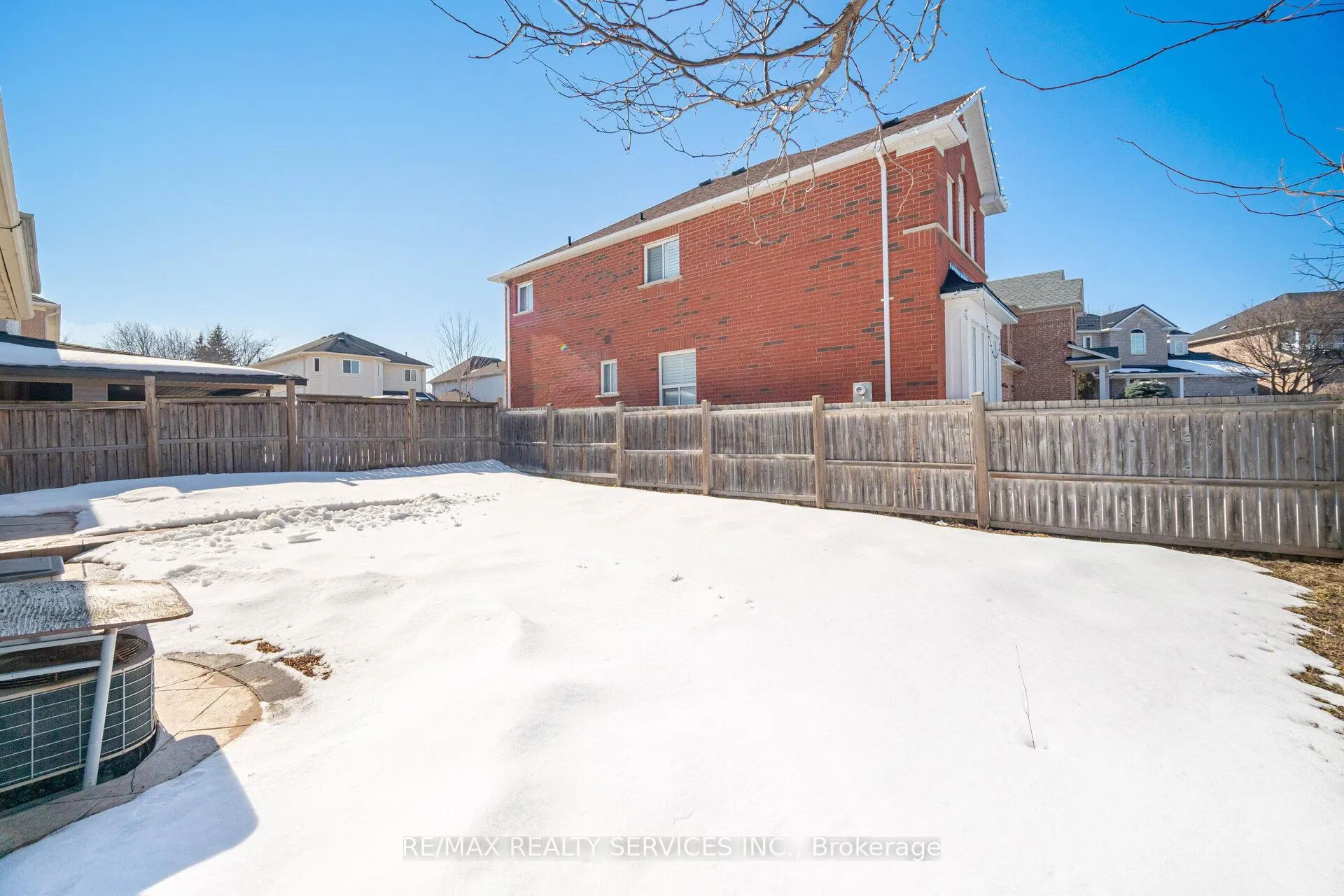 Photo 48 of 28 Gold Park Place, Brampton, Fletcher's Meadow — HOMEH