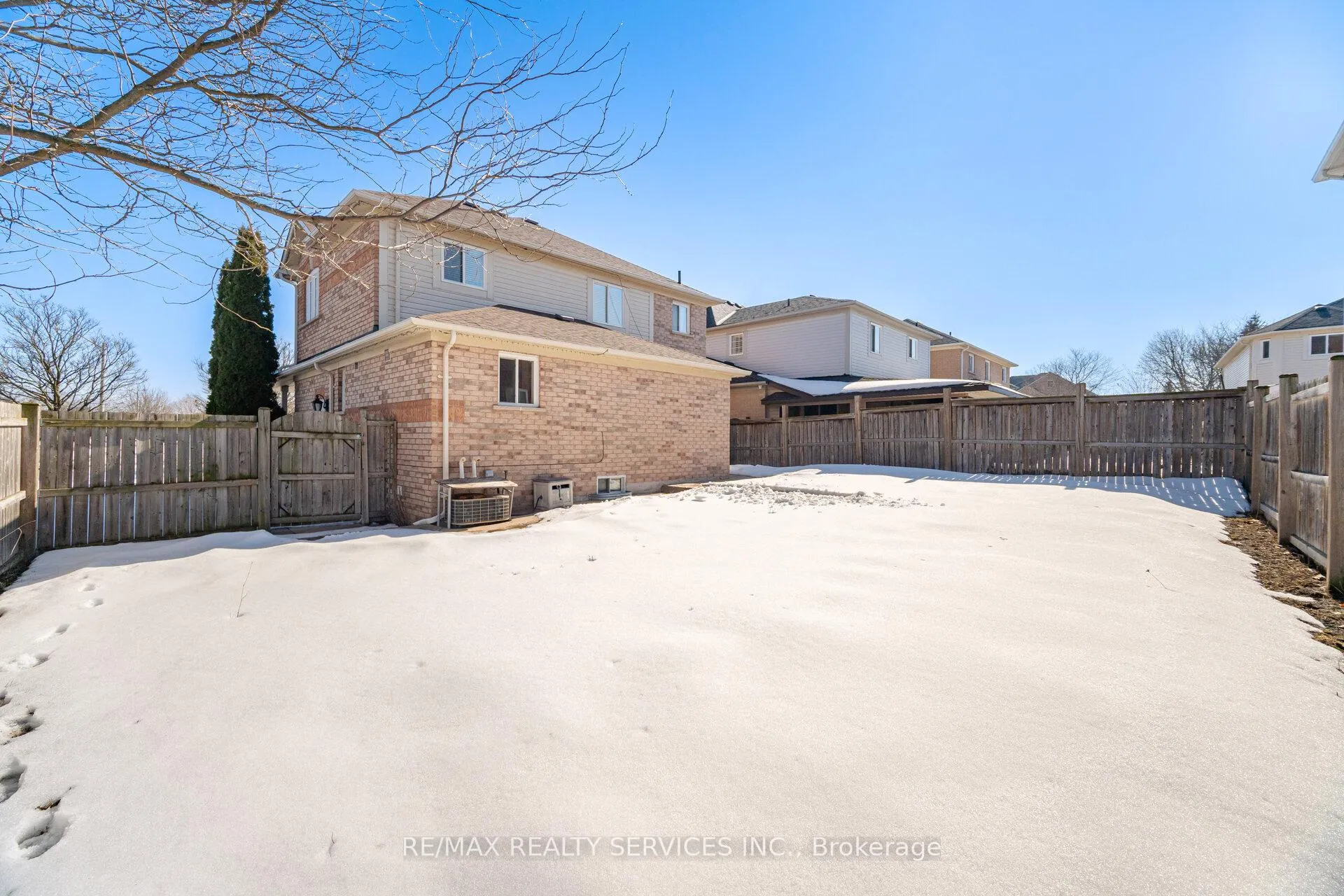 Photo 49 of 28 Gold Park Place, Brampton, Fletcher's Meadow — HOMEH