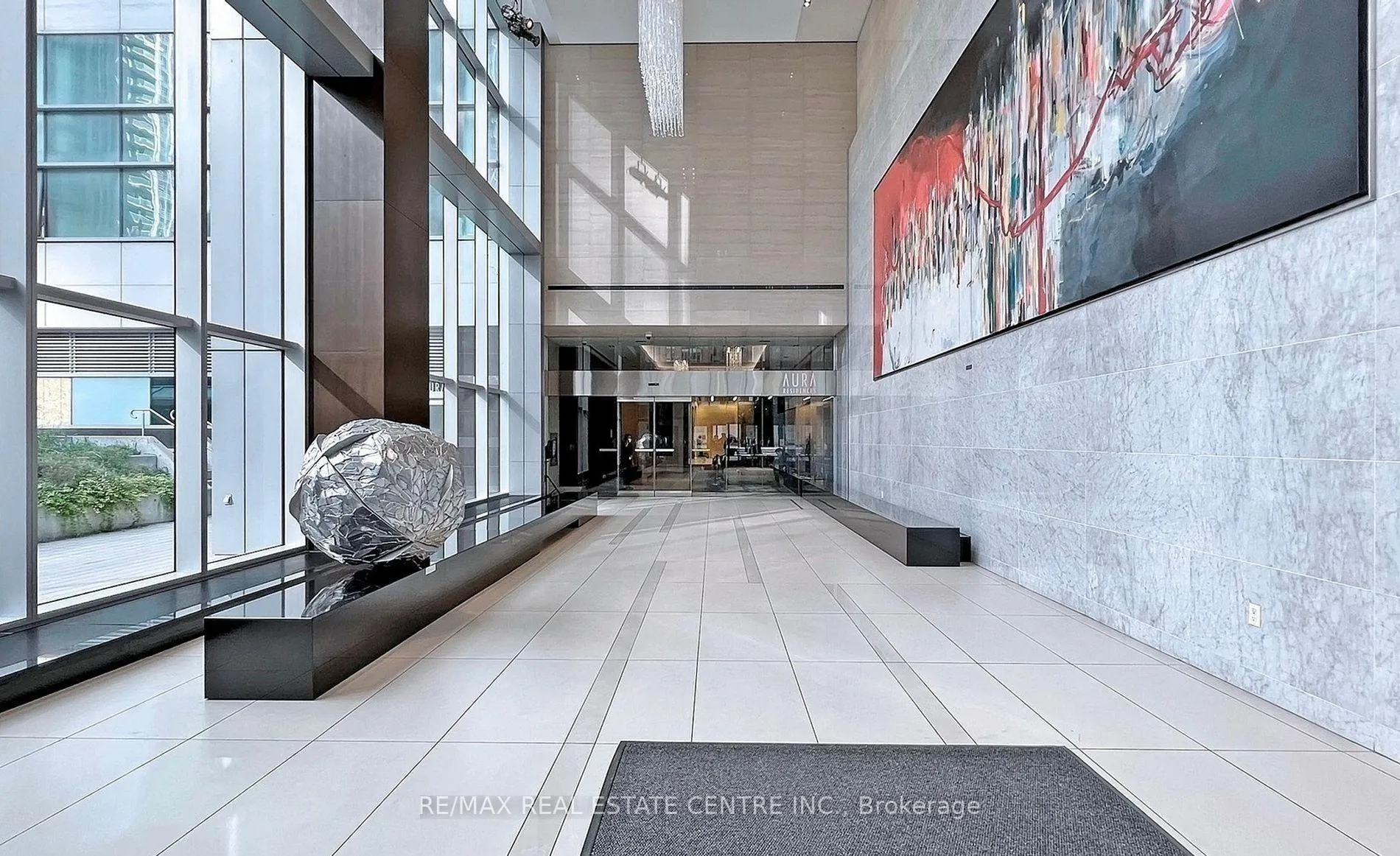 Photo 2 of Unit 4801, 386 Yonge Street, Toronto, Bay Street Corridor — HOMEH