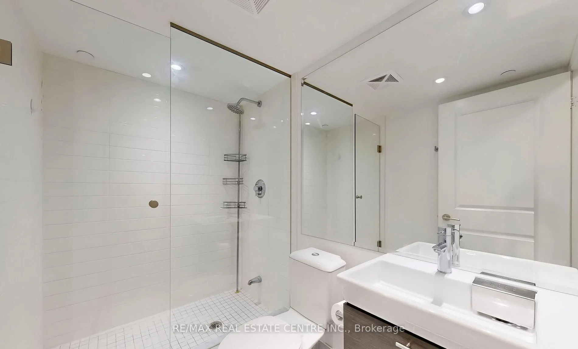 Photo 8 of Unit 4801, 386 Yonge Street, Toronto, Bay Street Corridor — HOMEH