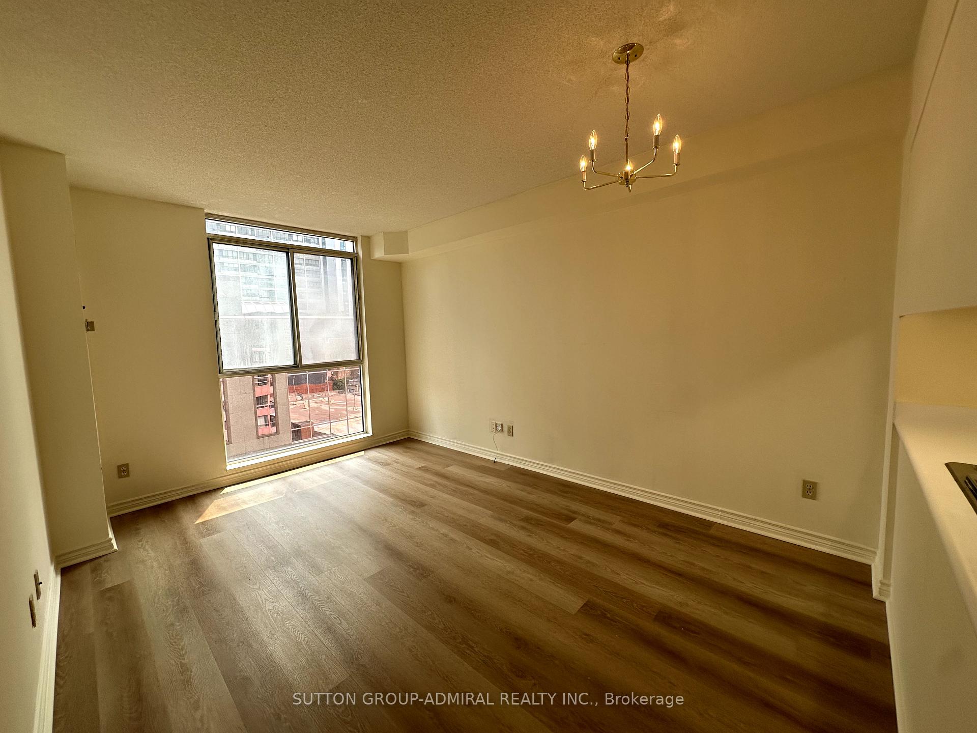 Photo 3 of Unit 1602, 736 Bay Street, Toronto, Bay Street Corridor — HOMEH