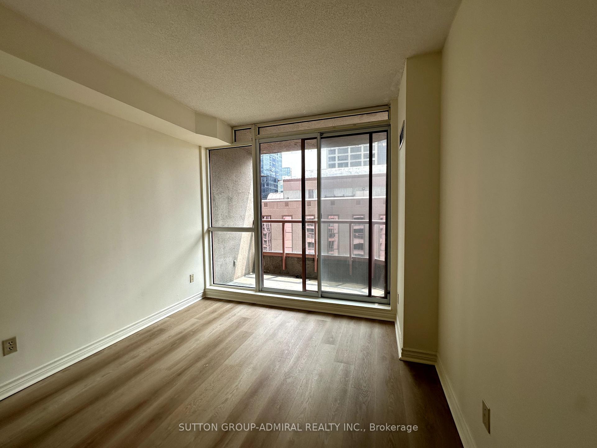 Photo 4 of Unit 1602, 736 Bay Street, Toronto, Bay Street Corridor — HOMEH