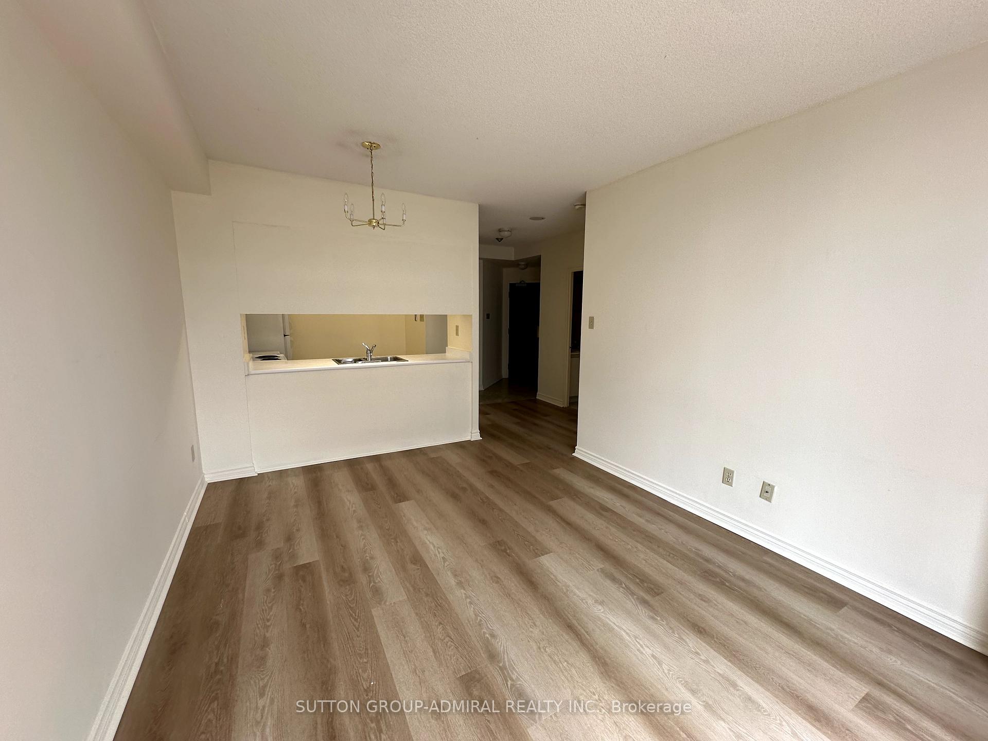 Photo 5 of Unit 1602, 736 Bay Street, Toronto, Bay Street Corridor — HOMEH