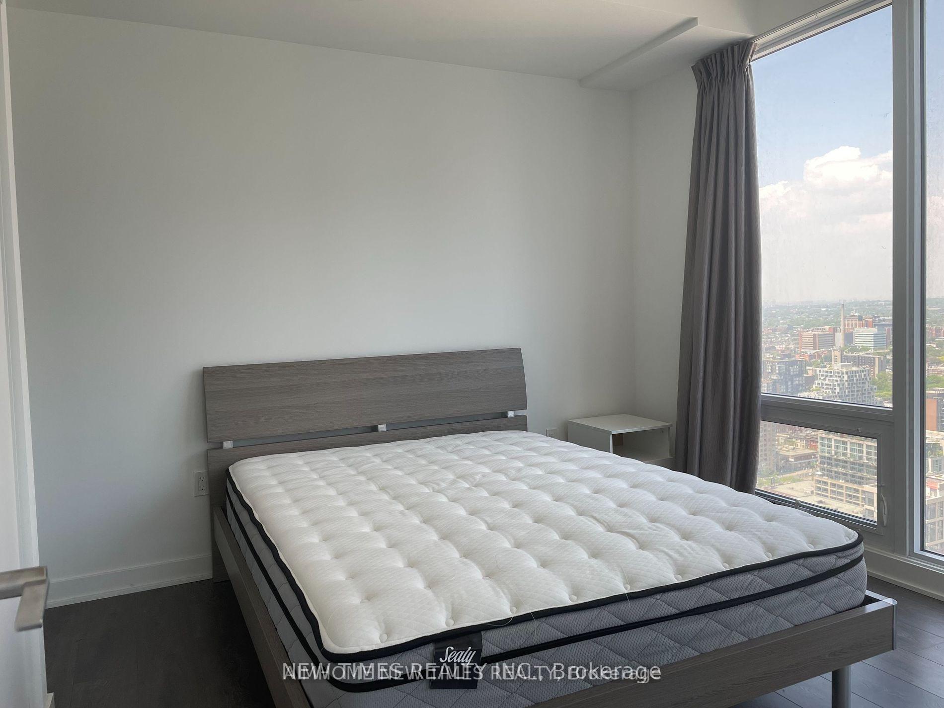 Photo 2 of Unit 2808, 125 Blue Jays Way, Toronto, Waterfront Communities — HOMEH