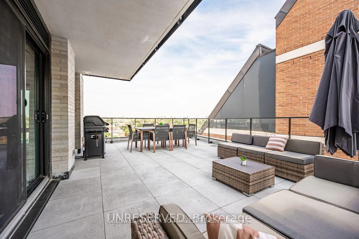 Photo 3 of Unit 708, 200 Sudbury Street, Toronto, Little Portugal — HOMEH