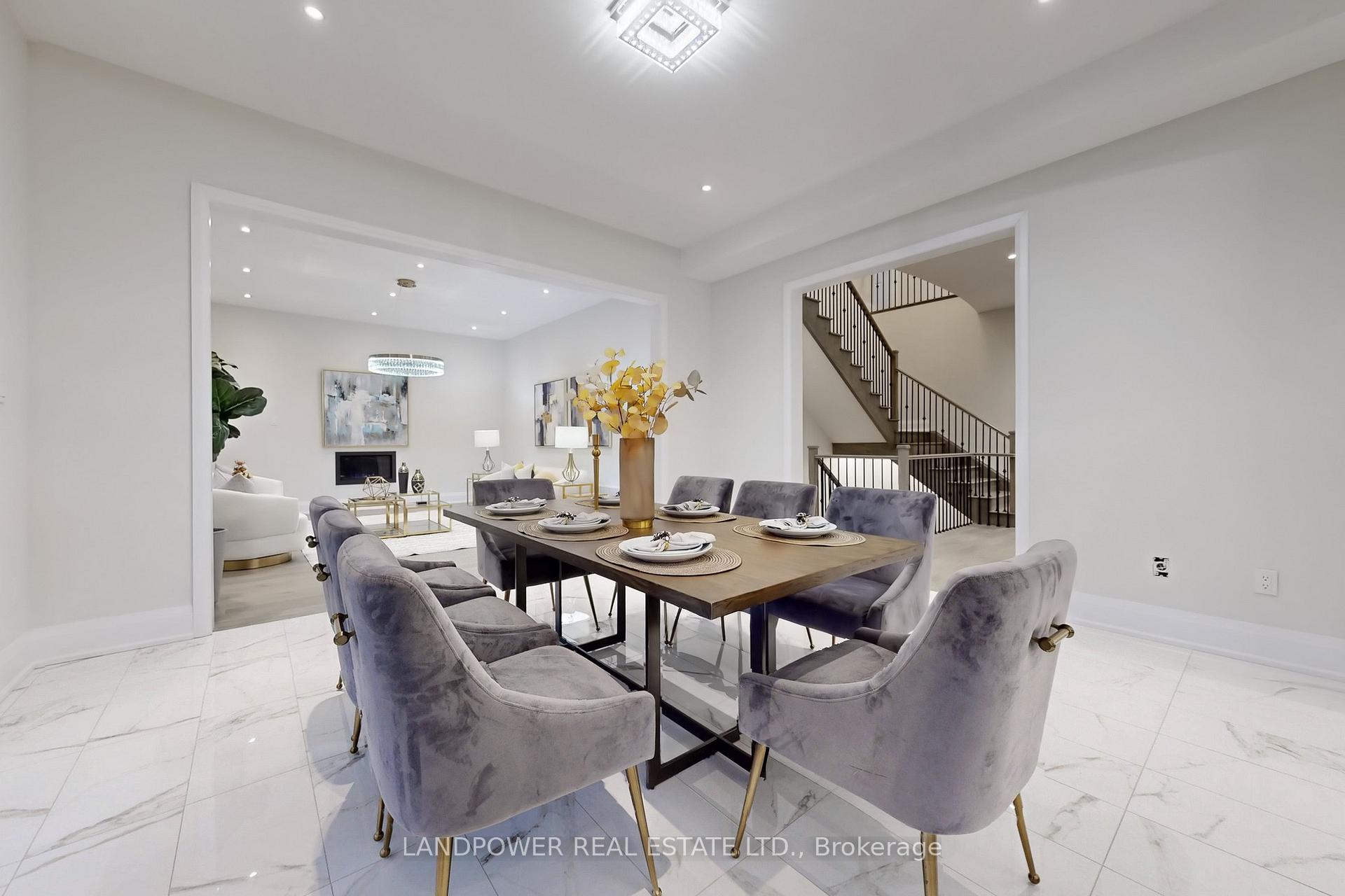 Photo 9 of 52 Klees Crescent, Aurora, Aurora Highlands — HOMEH