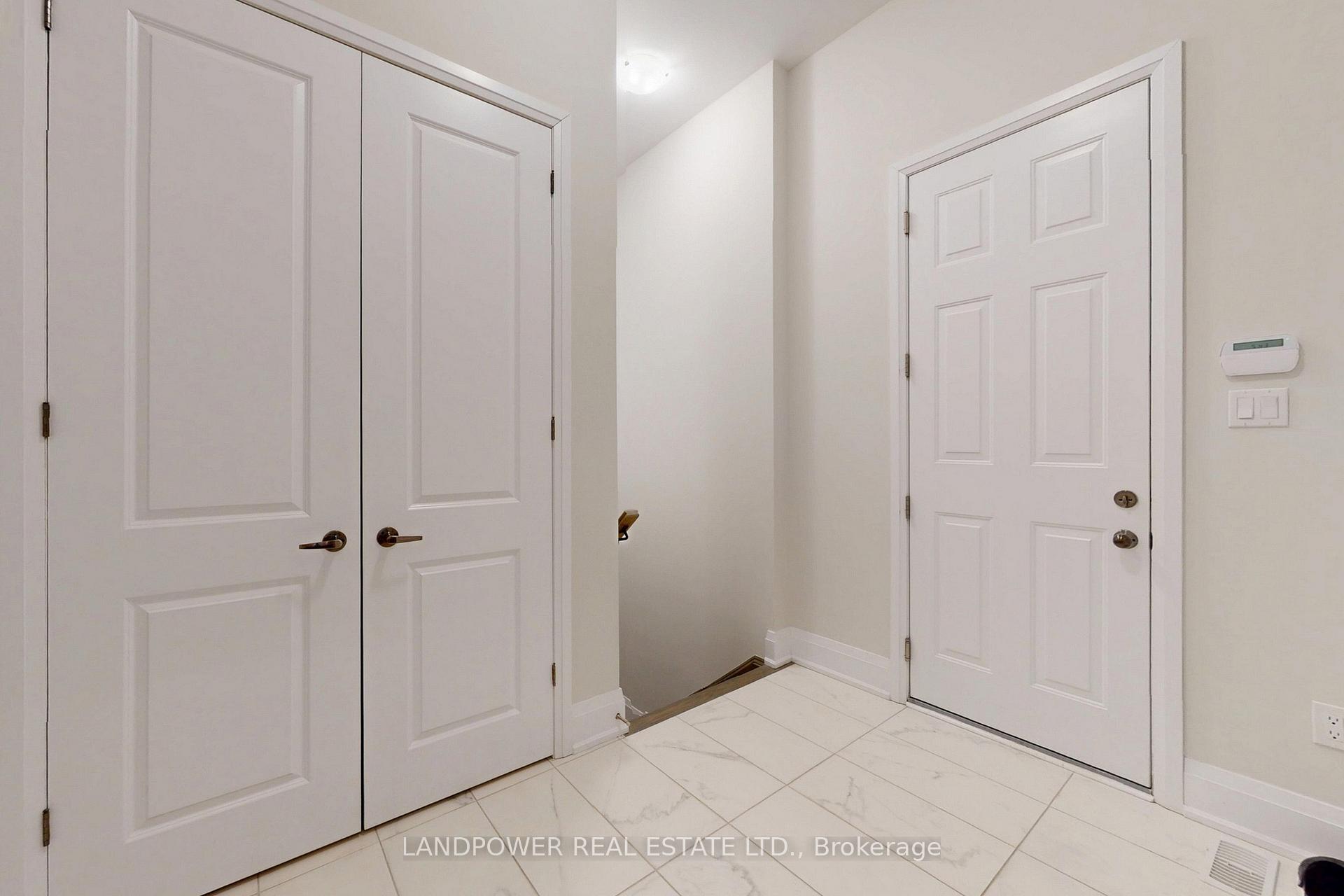 Photo 15 of 52 Klees Crescent, Aurora, Aurora Highlands — HOMEH