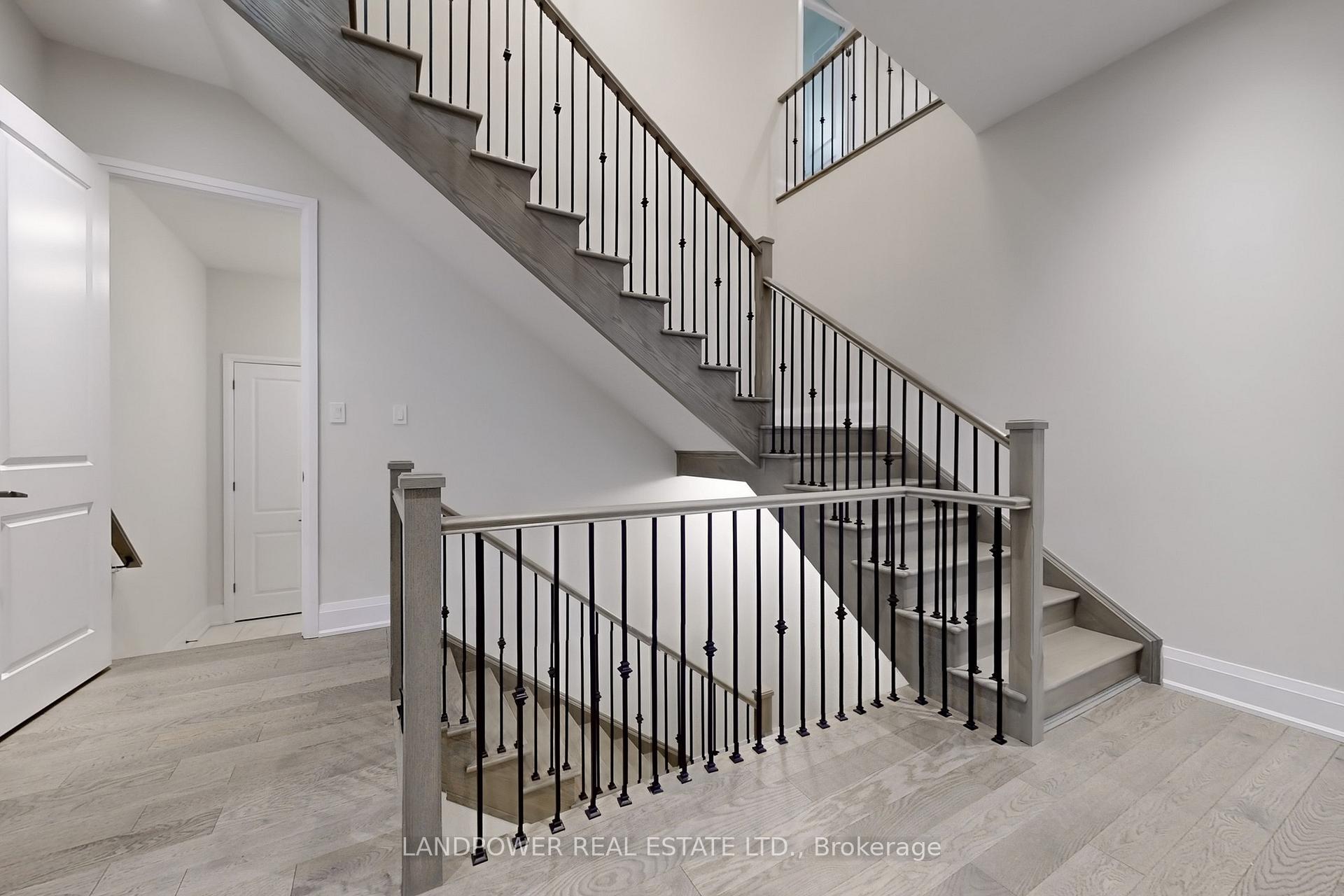 Photo 16 of 52 Klees Crescent, Aurora, Aurora Highlands — HOMEH