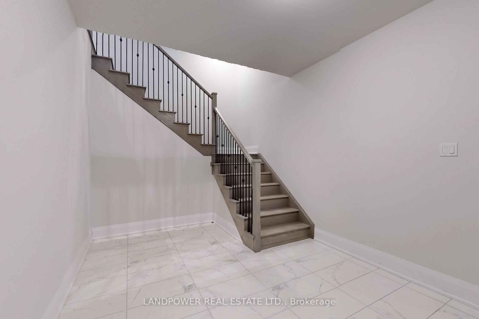 Photo 26 of 52 Klees Crescent, Aurora, Aurora Highlands — HOMEH