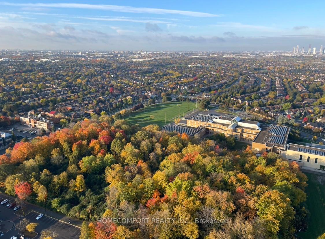Photo 8 of Unit 3302, 30 Upper Mall Way, Vaughan, Brownridge — HOMEH