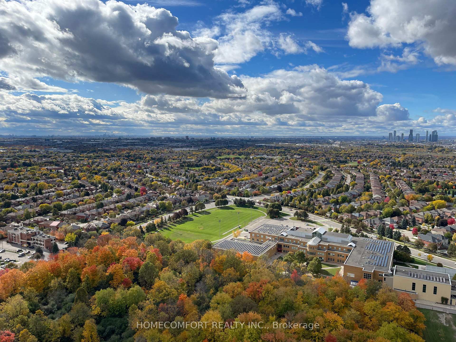 Photo 9 of Unit 3302, 30 Upper Mall Way, Vaughan, Brownridge — HOMEH