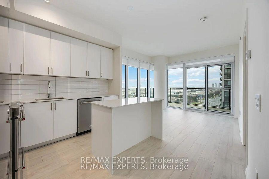 Photo 7 of Unit 902, 9000 Jane Street, Vaughan, Vellore Village — HOMEH